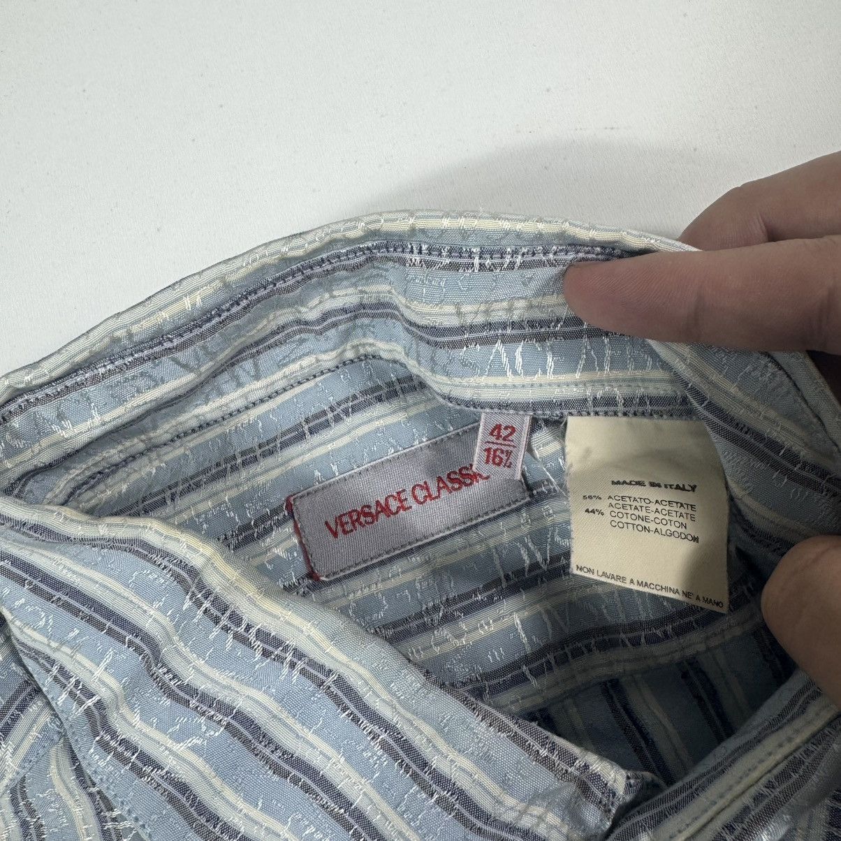 Versace vintage 90s versace monogrammed shirt very rare Size US S / EU 44-46 / 1 - 7 Thumbnail