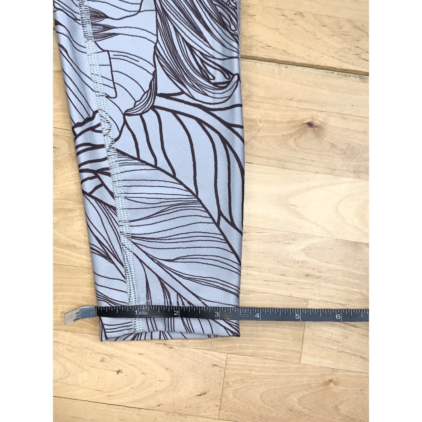Vintage Maaji Leggings Womens XS White Floral Yoga Casual Ankle Pattern Size 26" / US 2 / IT 38 - 5 Thumbnail