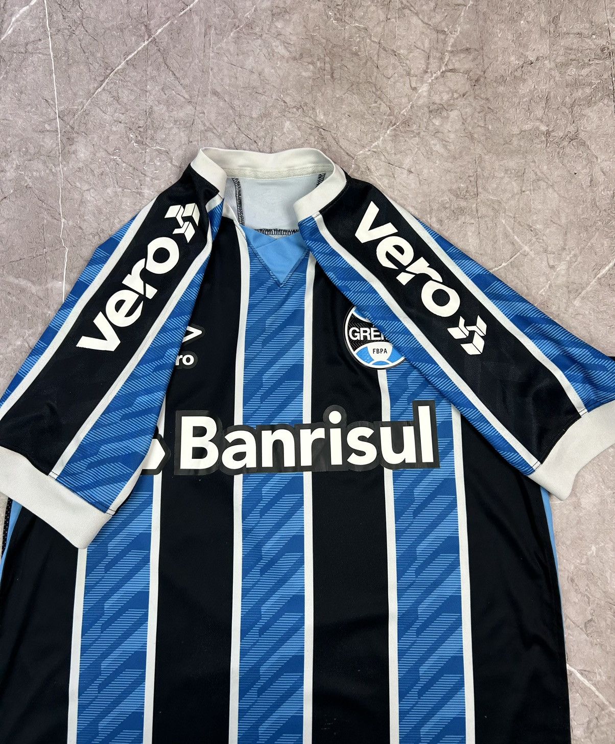 Umbro Jersey Gremio Porto Alegre Home 2020 2021 SIze M/L Size US M / EU 48-50 / 2 - 3 Thumbnail
