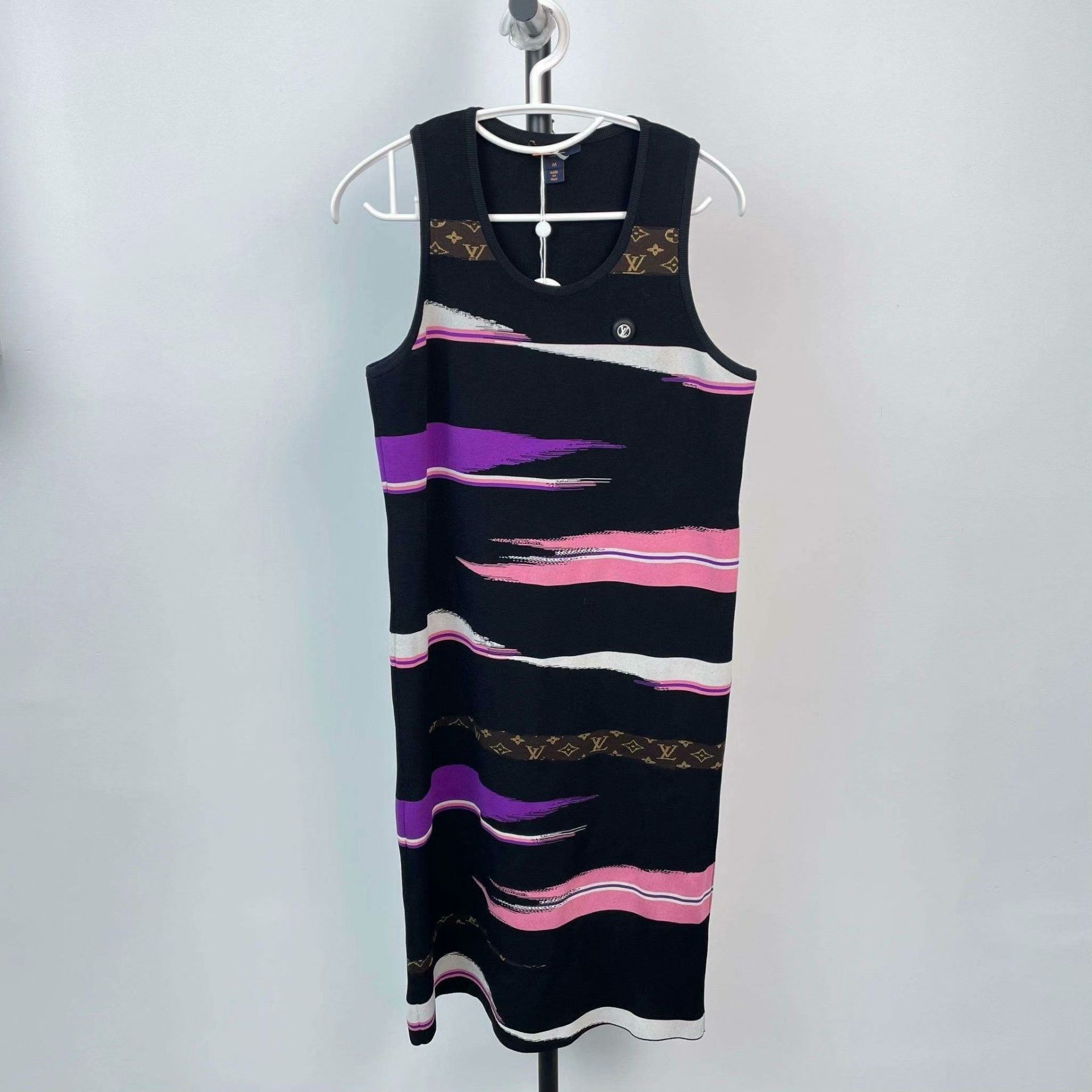 Louis Vuitton Louis Vuitton Knit Dress M Women Size M / US 6-8 / IT 42-44 - 1 Thumbnail