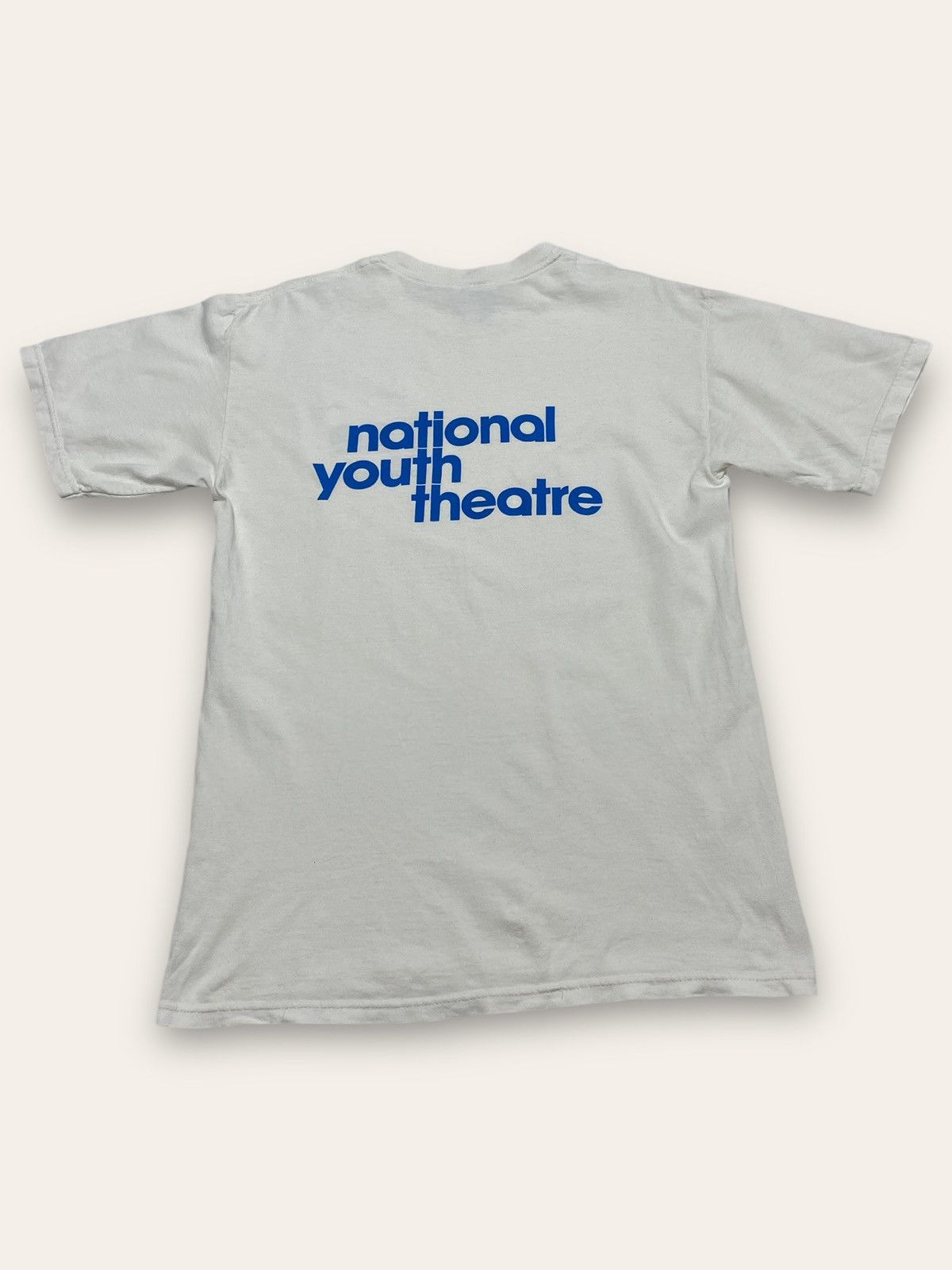 Vintage Vintage NATIONAL YOUTH THEATRE White Big Logo Tee Shirt Size US S / EU 44-46 / 1 - 1 Thumbnail