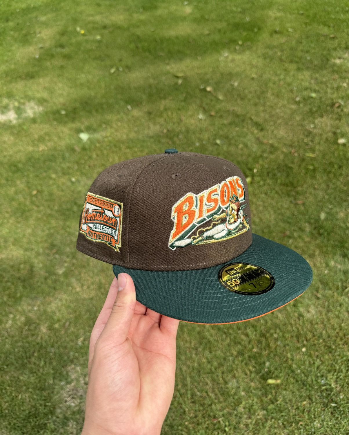 MLB × New Era Buffalo Bisons Walnut Forest Green - CapCity - 7 1/4 Size ONE SIZE - 1 Thumbnail