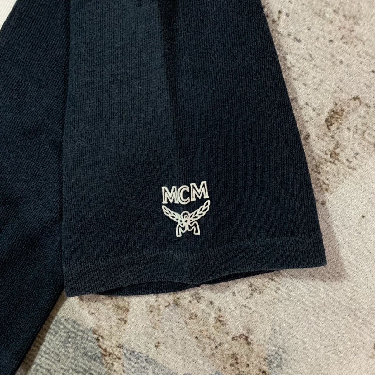 Designer × MCM × Vintage VINTAGE MCM V-NECK TSHIRT Size US L / EU 52-54 / 3 - 4 Thumbnail