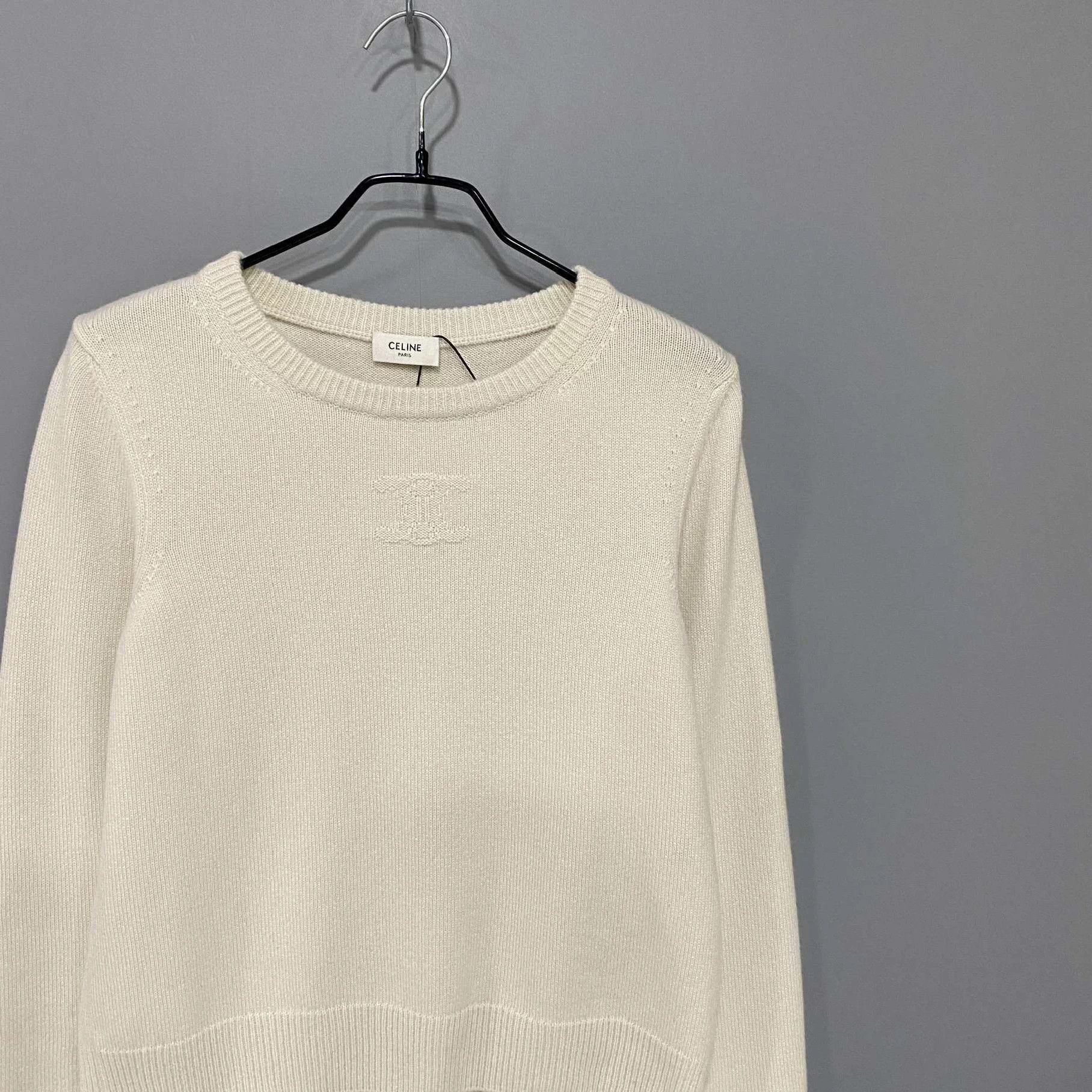Celine Celine white Triomphe cashmere knit top S Size S / US 4 / IT 40 - 2 Thumbnail