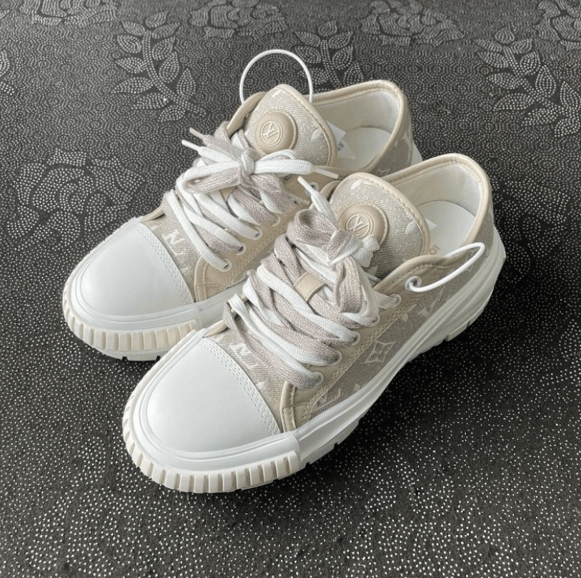 Louis Vuitton Louis Vuitton low-top shoes Size US 7 / IT 37 - 1 Thumbnail