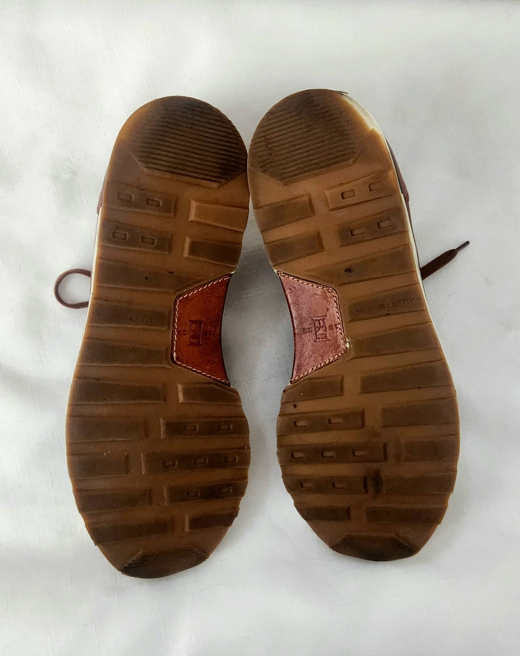 Allen Edmonds Allen Edmonds "A-TRAINER" Lace Up Leather Sneakers 9.5 D Size US 9.5 / EU 42-43 - 9 Thumbnail