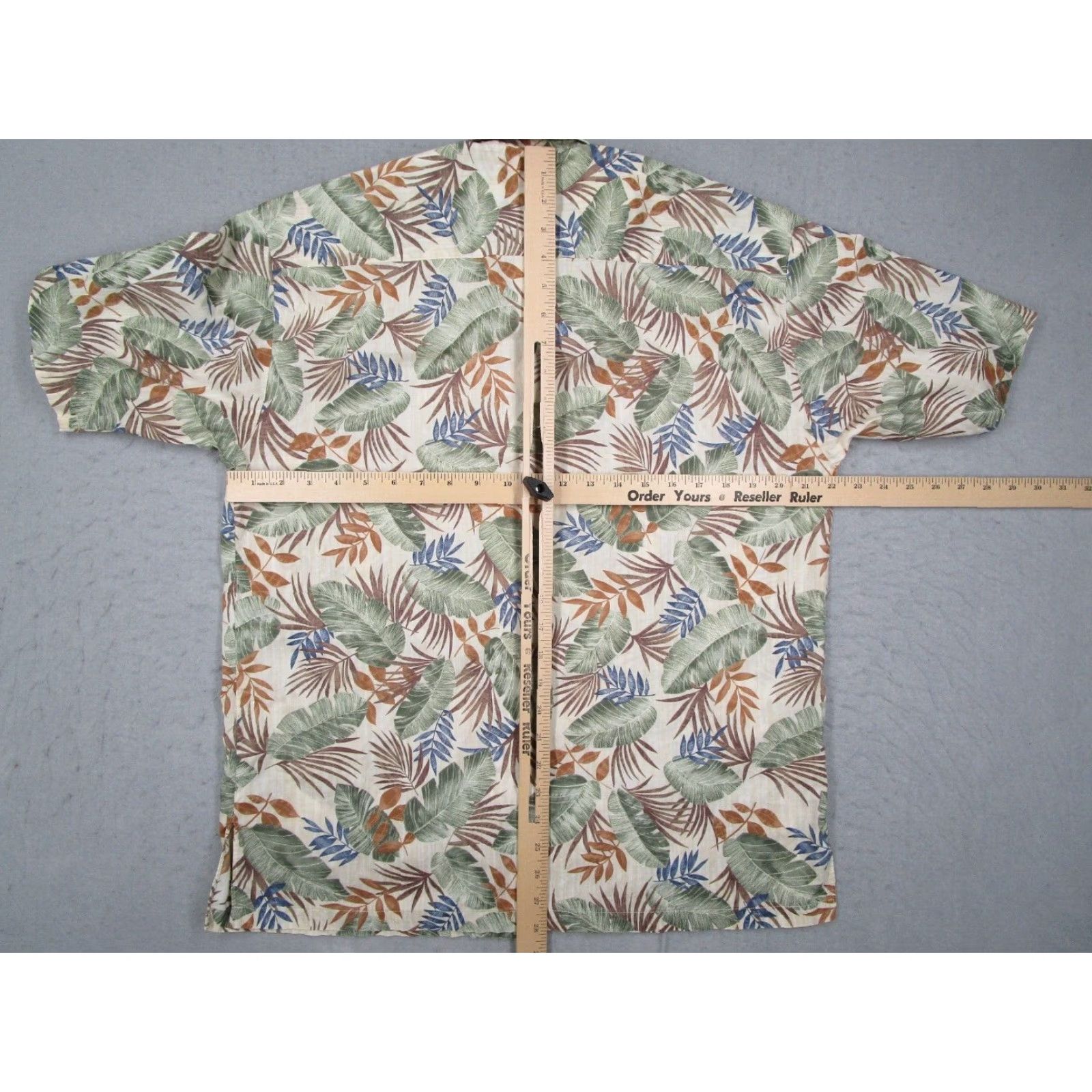 Tori Richard VINTAGE Tori Richard Shirt Mens Beige Floral Short Sleeve Button-Up Hawaiian Cotton Lawn USA Size US M / EU 48-50 / 2 - 5 Thumbnail