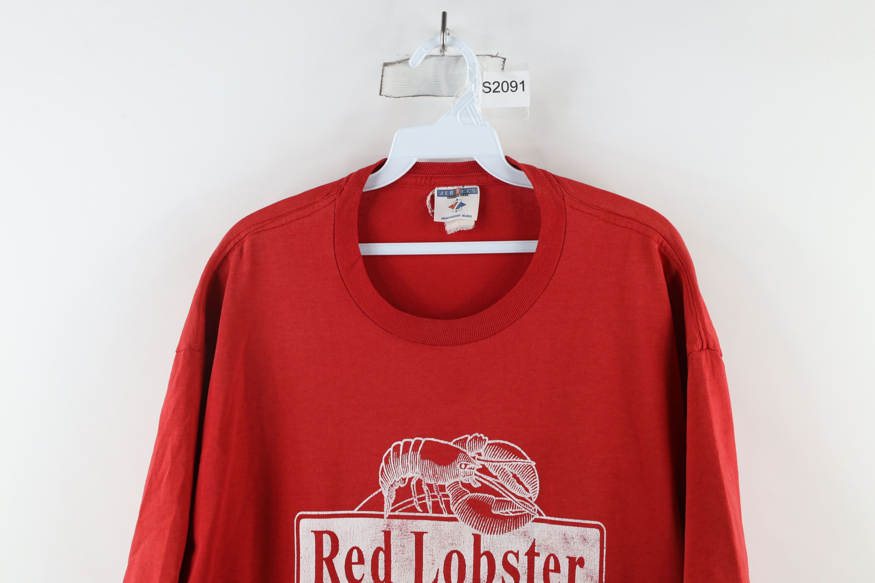 Vintage Vintage 90s Spell Out Red Lobster Restaurant T-Shirt Red Size US XL / EU 56 / 4 - 2 Thumbnail