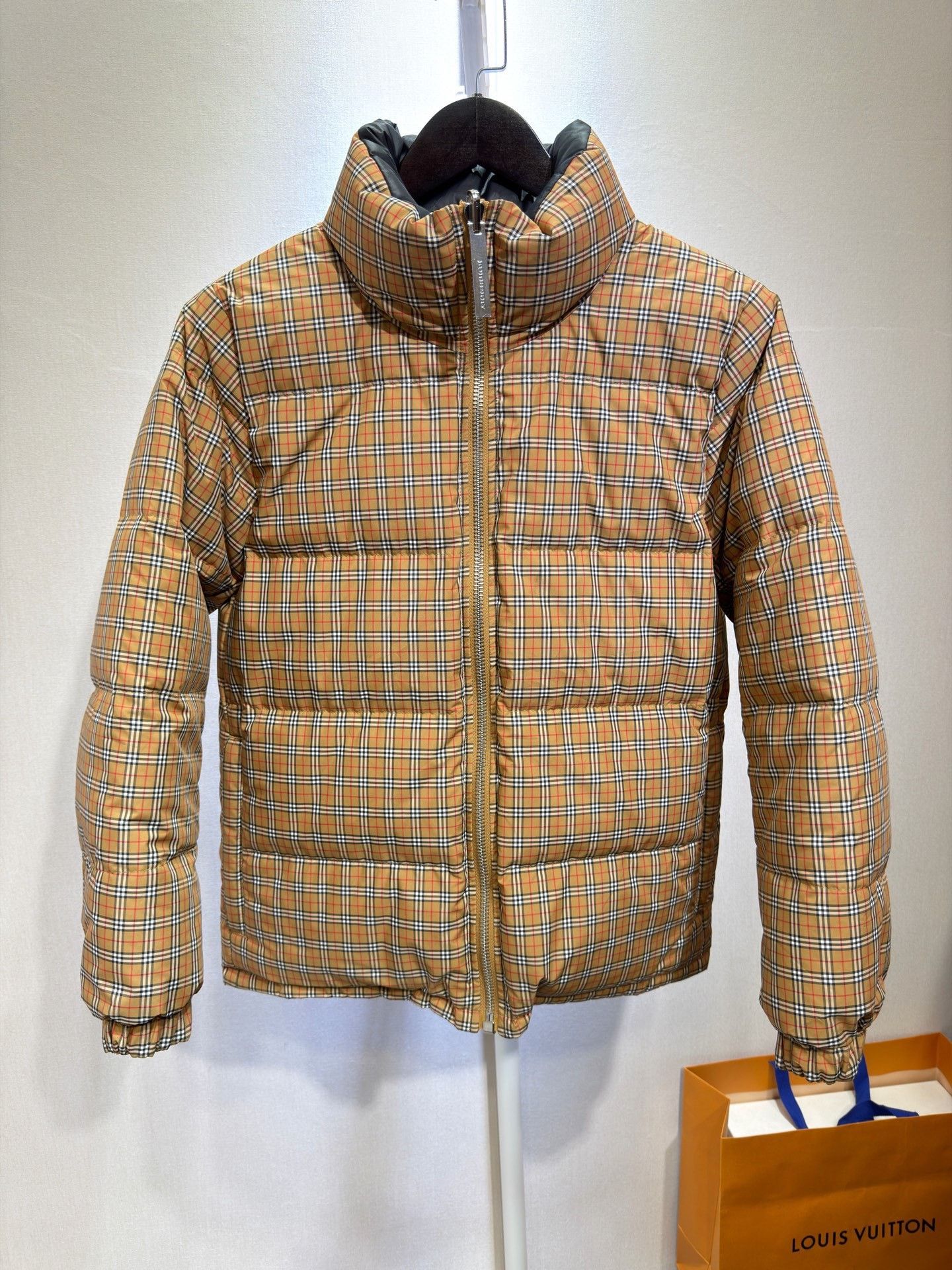 Burberry Burberry Reversible Vintage Check Puffer Jacket XS Size US XS / EU 42 / 0 - 1 Thumbnail