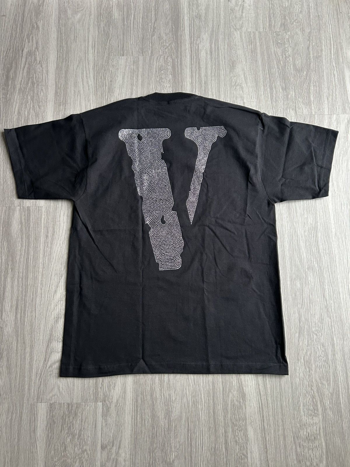 Vlone Vlone FRIENDS Rhinestone T-Shirt Size Large Size US L / EU 52-54 / 3 - 4 Thumbnail