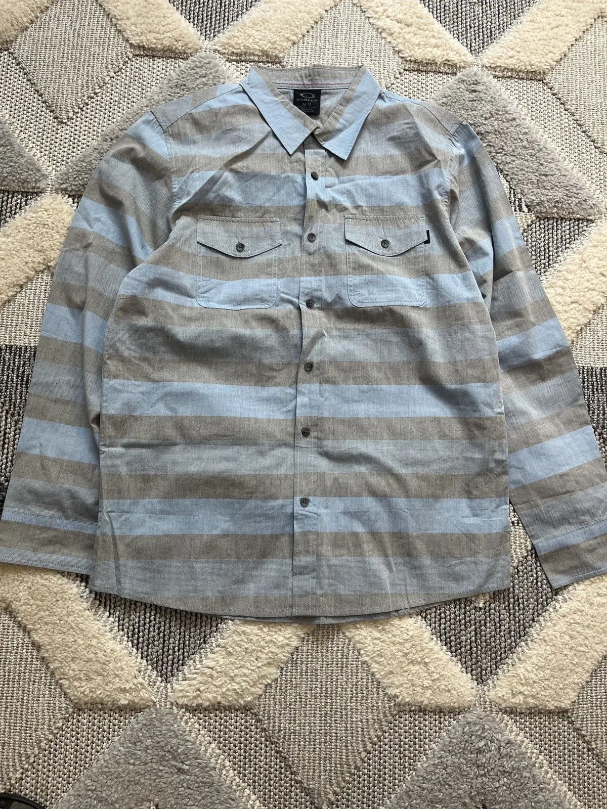 Oakley Vintage Oakley Stripped Blue Gray Medium Shirt Size US M / EU 48-50 / 2 - 1 Thumbnail