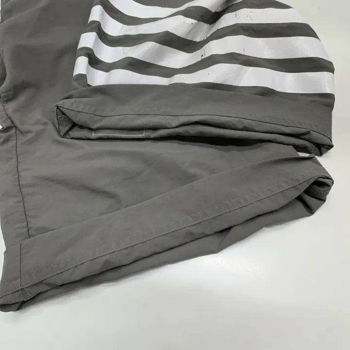 Thom Browne Thom Browne Waterproof Casual Shorts for Men -2507 Size US 26 / EU 42 - 5 Thumbnail