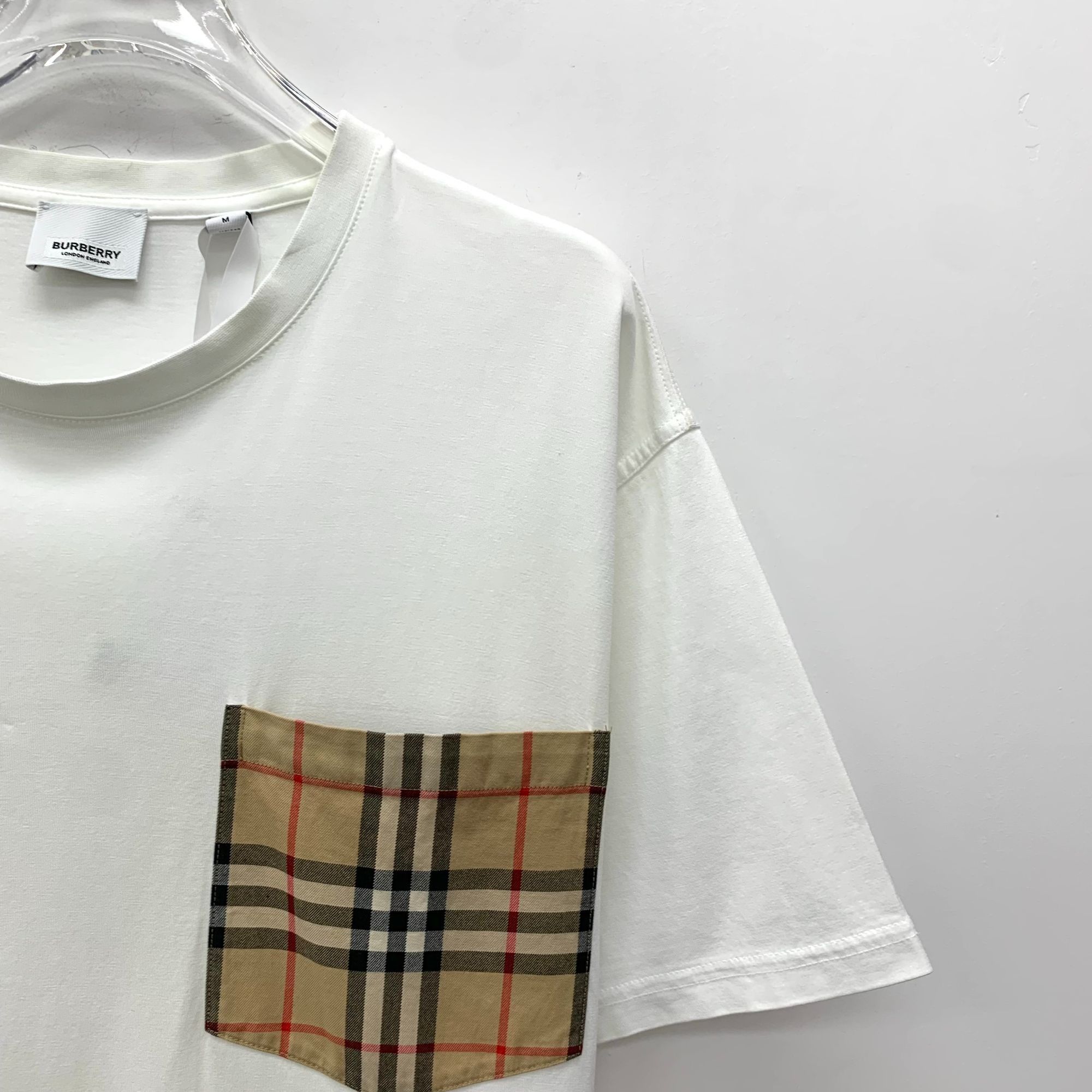 Burberry BURBERRY White Cotton T-Shirt With Nova Check Pocket Size M Size US M / EU 48-50 / 2 - 6 Thumbnail