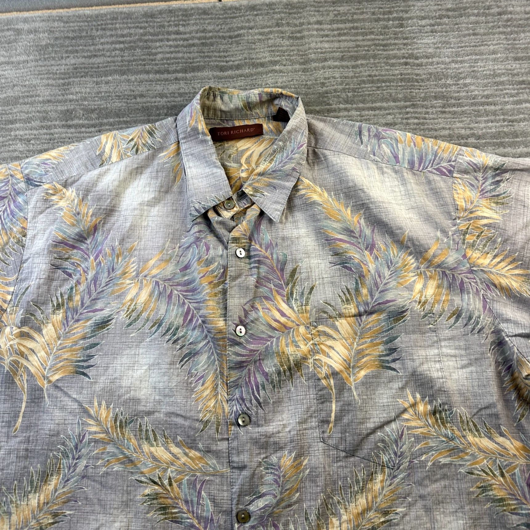 Tori Richard Tori Richard Shirt XL Gray Button-Up Mens Hawaiian Floral Cotton Lawn Short Sleeve Embroidered Casual Regular Fit Size US XL / EU 56 / 4 - 3 Thumbnail