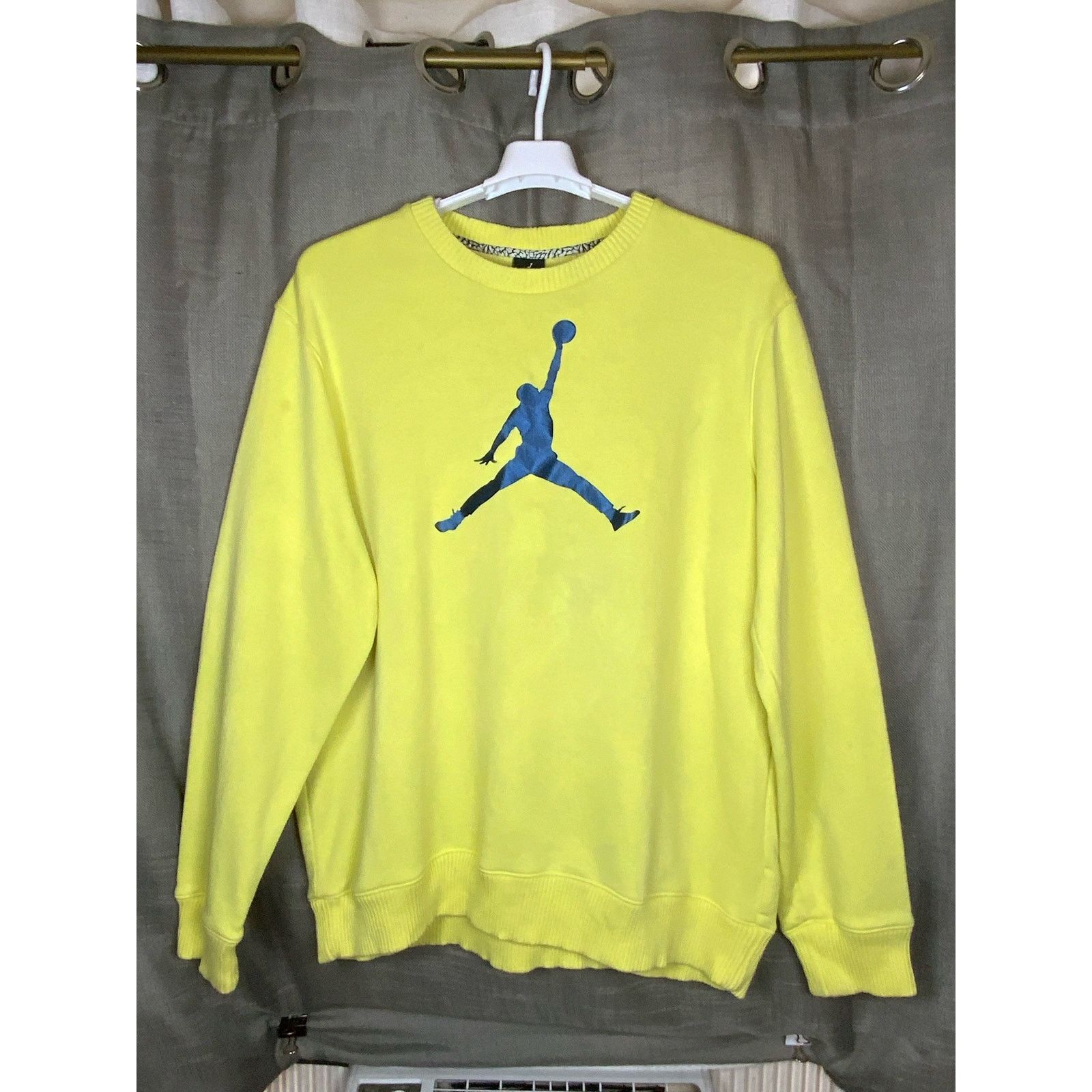 Unknown London Air Jordan Jumpman Yellow Pull Over Sweater Mens Size XXL Size US XXL / EU 58 / 5 - 1 Thumbnail