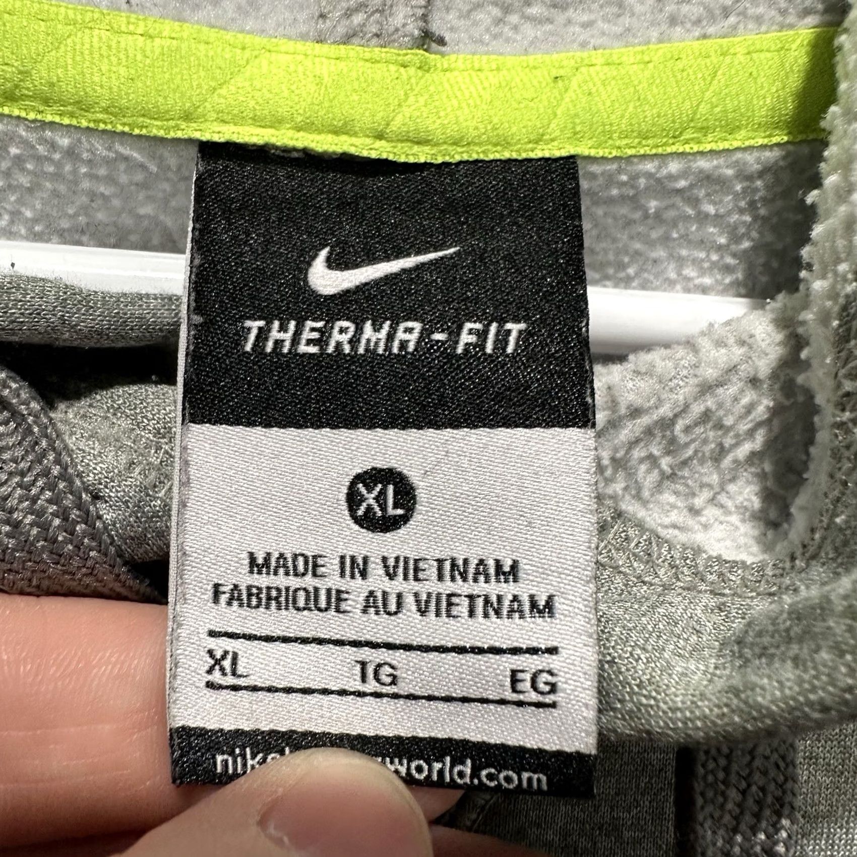 Nike Nike Therma-Fit Beast Swoosh Hoodie Mens XL Gray Pullover Sweatshirt GUC Size US XL / EU 56 / 4 - 3 Thumbnail