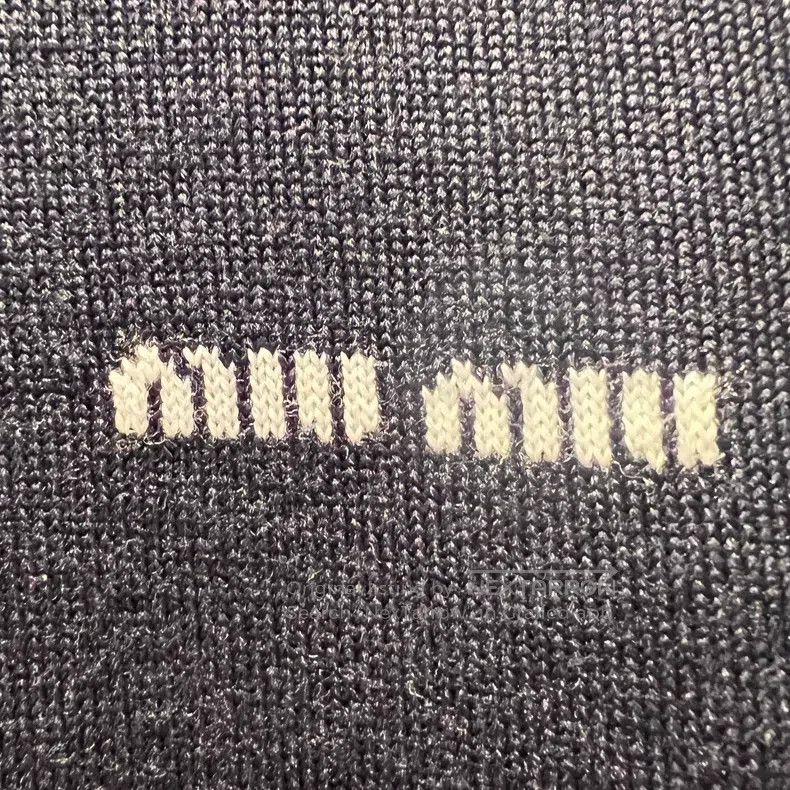 Miu Miu Miu Miu Navy Cashmere Polo Long Sleeve Size XS / US 0-2 / IT 36-38 - 5 Thumbnail