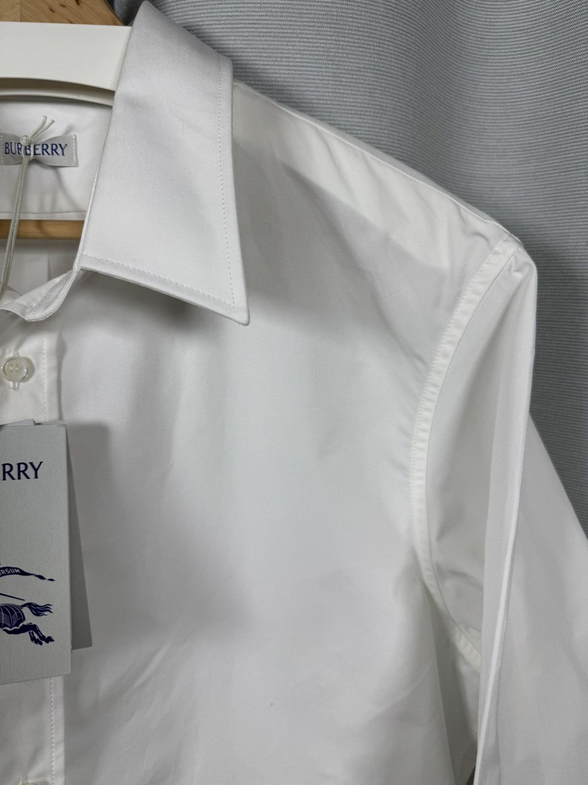 Burberry BNWT Burberry EKD Embroidered Shirt Made in Italy XL(Size43) Size US XL / EU 56 / 4 - 2 Thumbnail