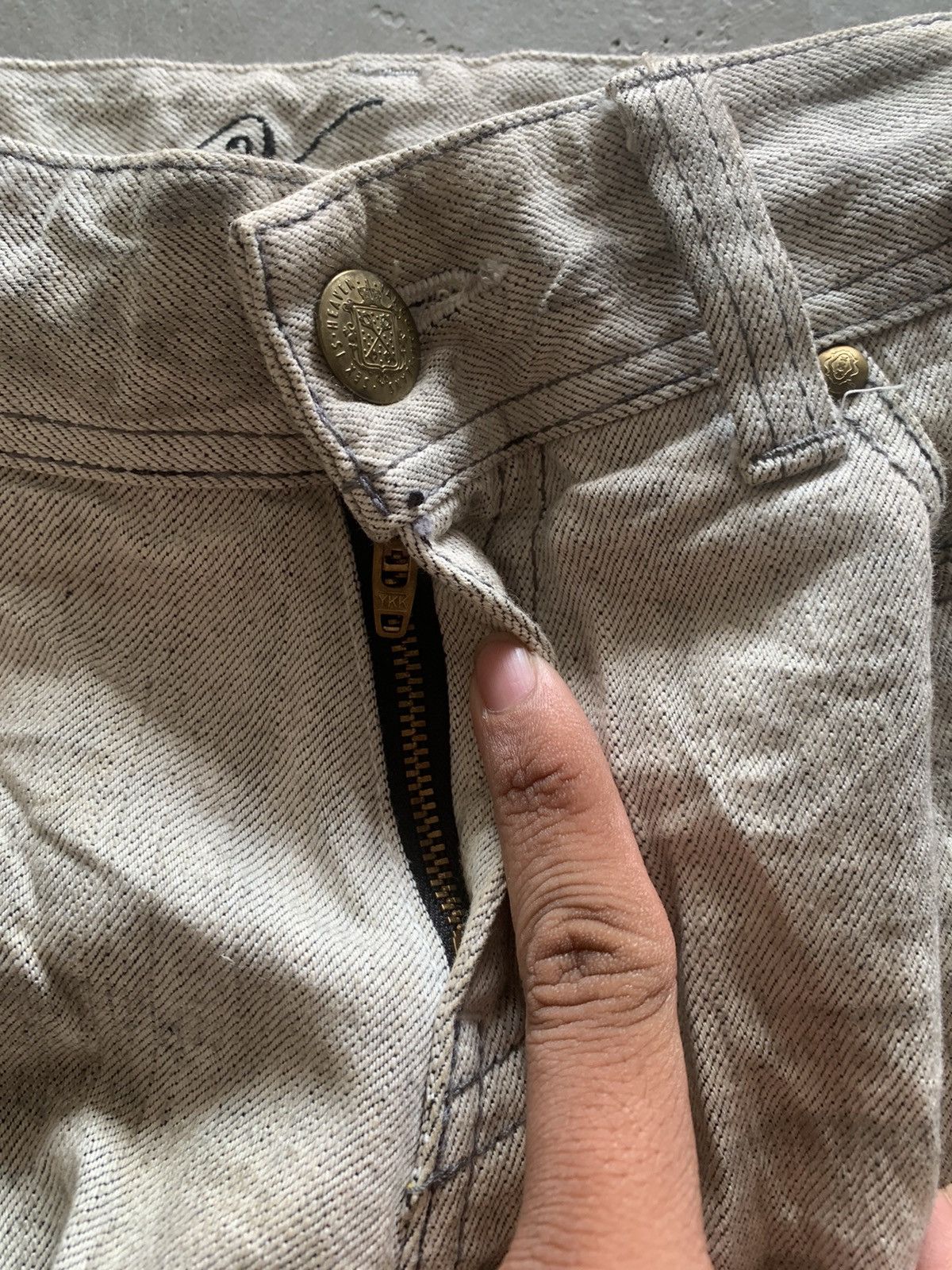 If Six Was Nine × Le Grande Bleu (L.G.B.) × Vanquish VANQUISH GOLD coal wash distressed jeans Size US 34 / EU 50 - 12 Thumbnail