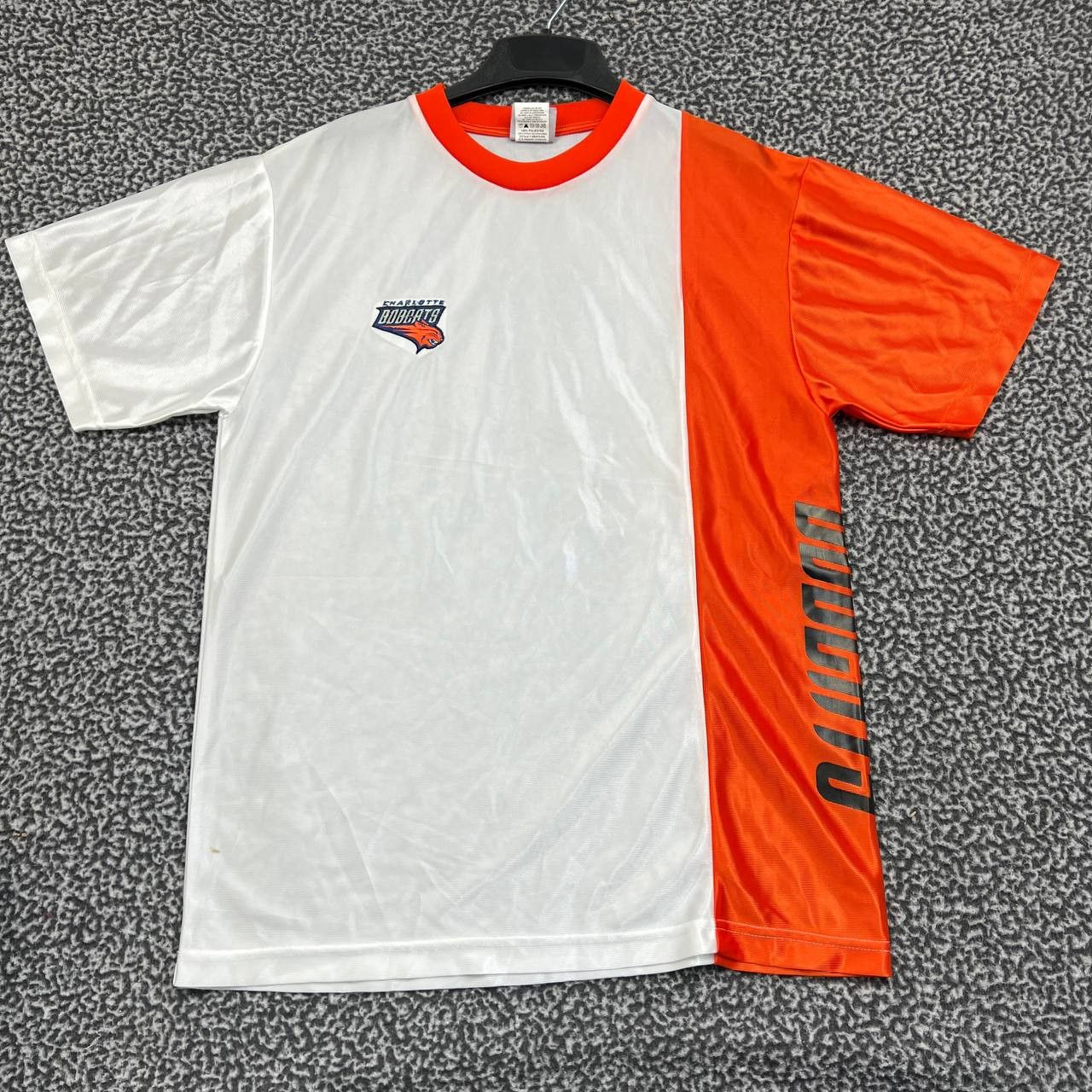 NBA Charlotte Bobcats Shirt Men Medium White NBA Crew Neck M Size US M / EU 48-50 / 2 - 1 Thumbnail
