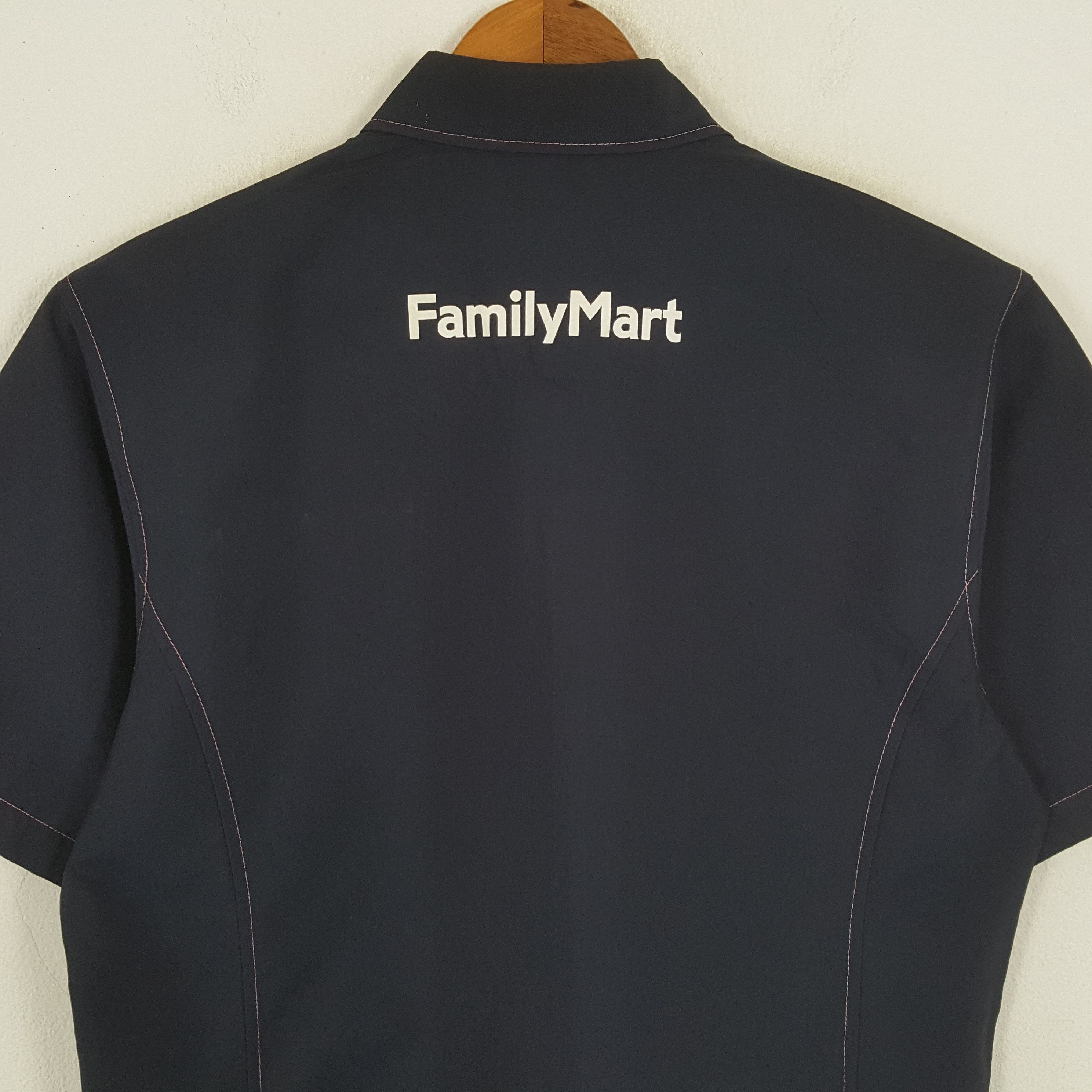 Japanese Brand × Vintage Vintage FAMILY MART Japanese Uniform Working Shirt Jacket Size US L / EU 52-54 / 3 - 4 Thumbnail