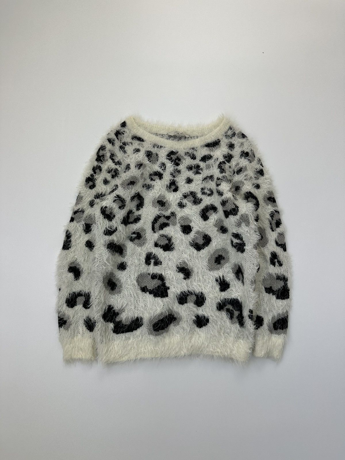 Japanese Brand Faux Fur Style Plaid Sweater Women's Size M / US 6-8 / IT 42-44 - 1 Thumbnail