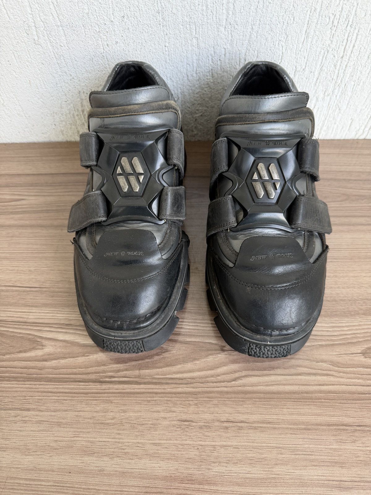 New Rock Rare❗️❗️Ankle metallic Boots like swear Size US 11 / EU 44 - 6 Thumbnail