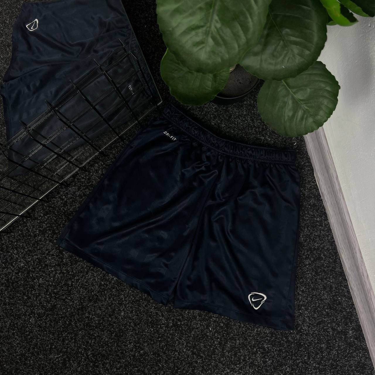Nike Nike vintage jersey shorts swoosh y2k drill sportswear Size US 30 / EU 46 - 1 Thumbnail