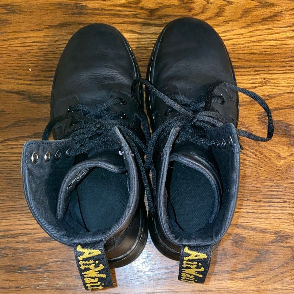 Dr. Martens Dr. Martens Black Combat Leather Boots Size US 7 / EU 40 - 6 Thumbnail