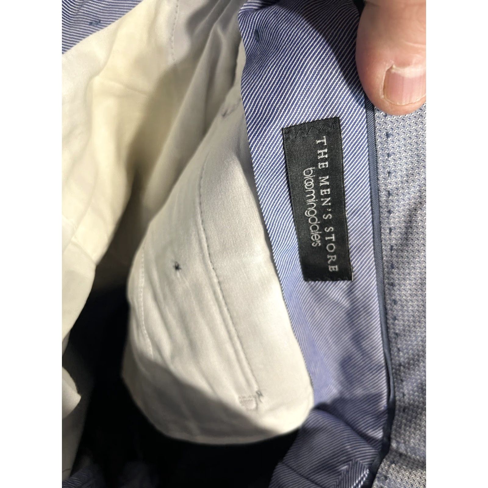 Bloomingdale's Bloomingdale's Men's Pants Wool Dress Pants Tailored Gray 38x30 Regular Inseam 30 Waist 38 Size 38 Mens Brand Bloomingdale's Size US 38 / EU 54 - 5 Thumbnail