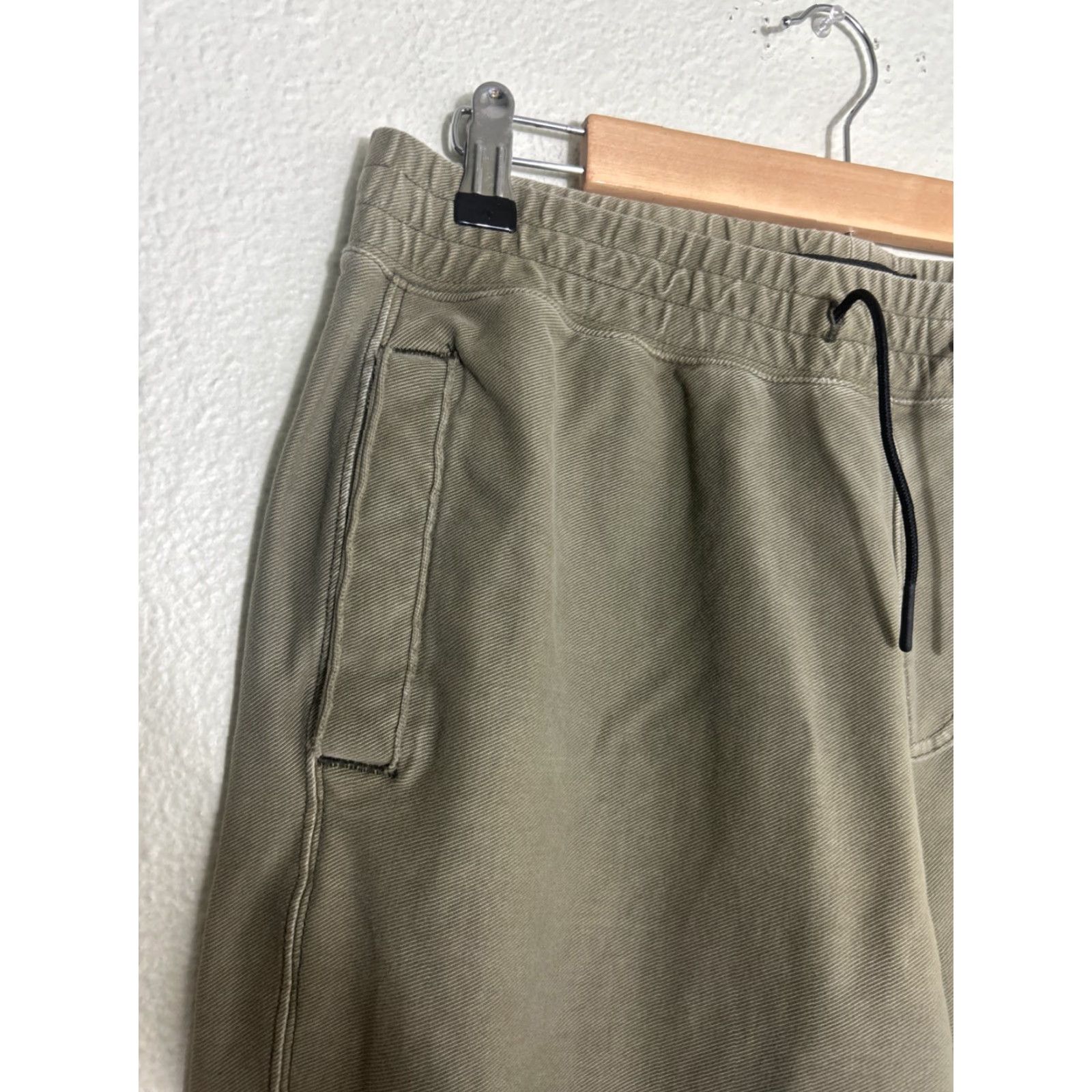 Abercrombie & Fitch Abercrombie & Fitch Mens Cargo Joggers Olive Green 32x28 Cotton Blend Size US 31 - 4 Thumbnail