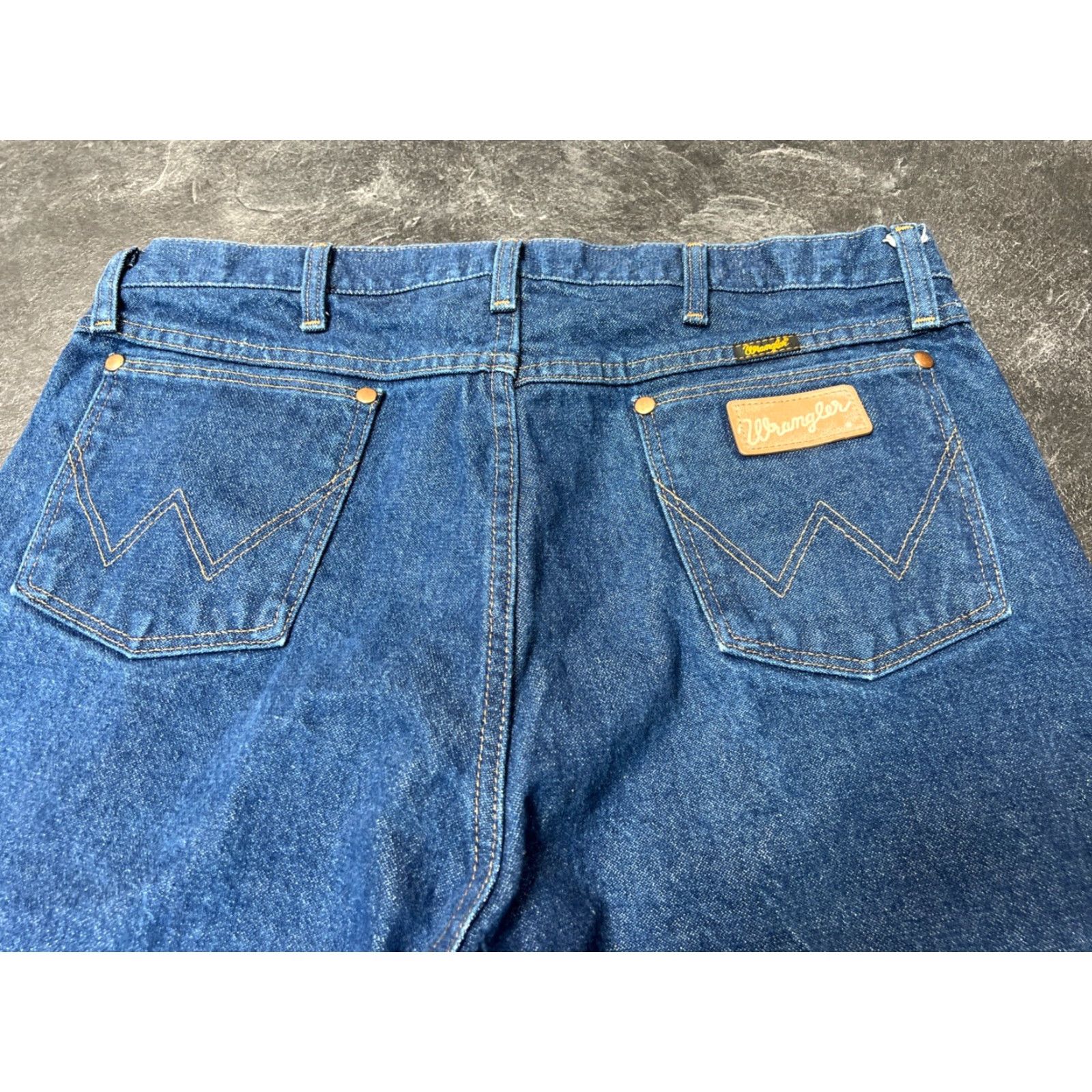 Wrangler VINTAGE Wrangler Jeans Men's 34x33 Western Denim Pants Blue 13MWZ Cowboy 90s Fit Size US 34 / EU 50 - 6 Thumbnail