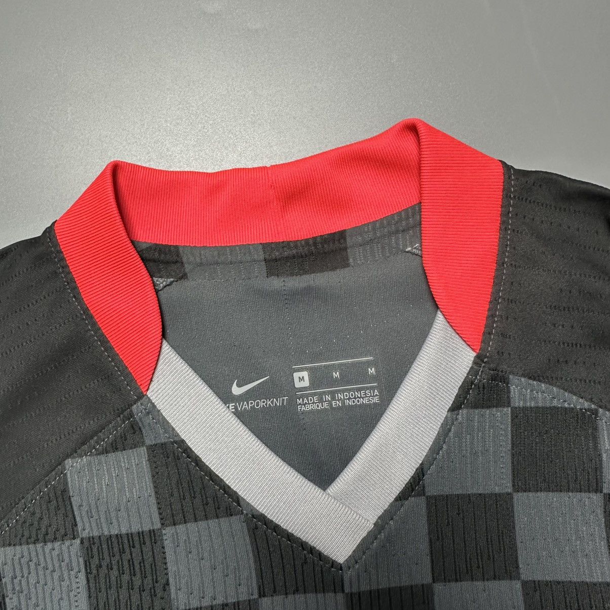 Vintage LIVERPOOL NIKE 2020/2021 SOCCER THIRD JERSEY #20 DIOGO JOTA Size US M / EU 48-50 / 2 - 7 Thumbnail