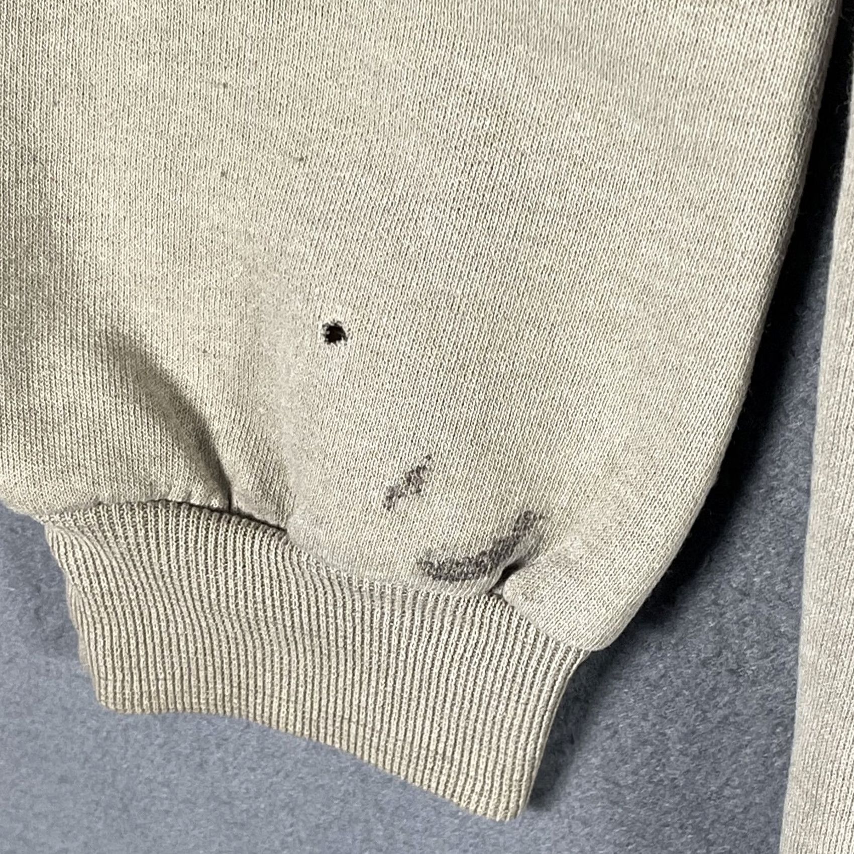 Vintage VINTAGE American Tradition Sweatshirt Mens Large Beige Deer Graphic Hunter Nightmare 90s Mens Size US L / EU 52-54 / 3 - 7 Thumbnail