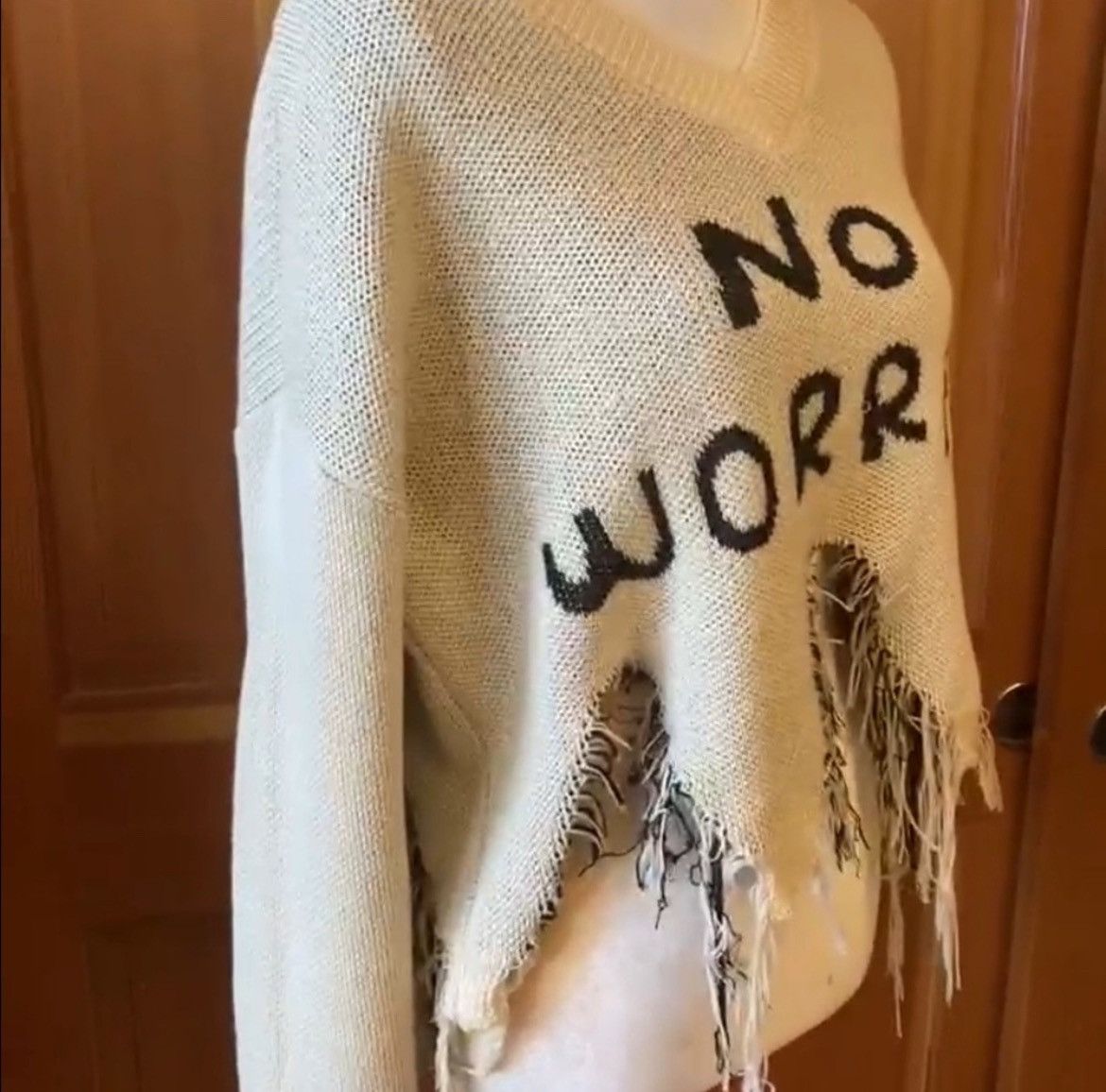 Designer × Other NWT, Women's Fringe Hem “No Worries” Crop Top Size M / US 6-8 / IT 42-44 - 7 Thumbnail