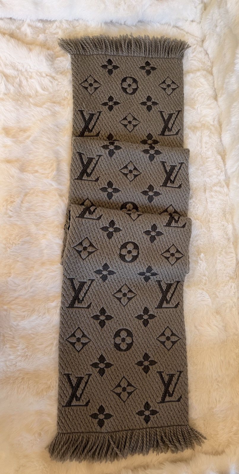 Louis Vuitton Louis Vuitton Logomania Monogram Wool Silk Scarf Reversible Size ONE SIZE - 3 Thumbnail
