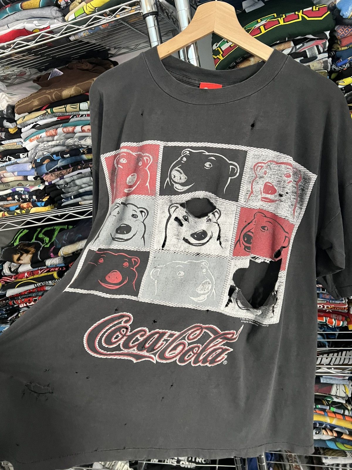 Coca Cola 1994 Coca Cola Bear Single Stitch Distressed Tee Size US XL / EU 56 / 4 - 1 Thumbnail