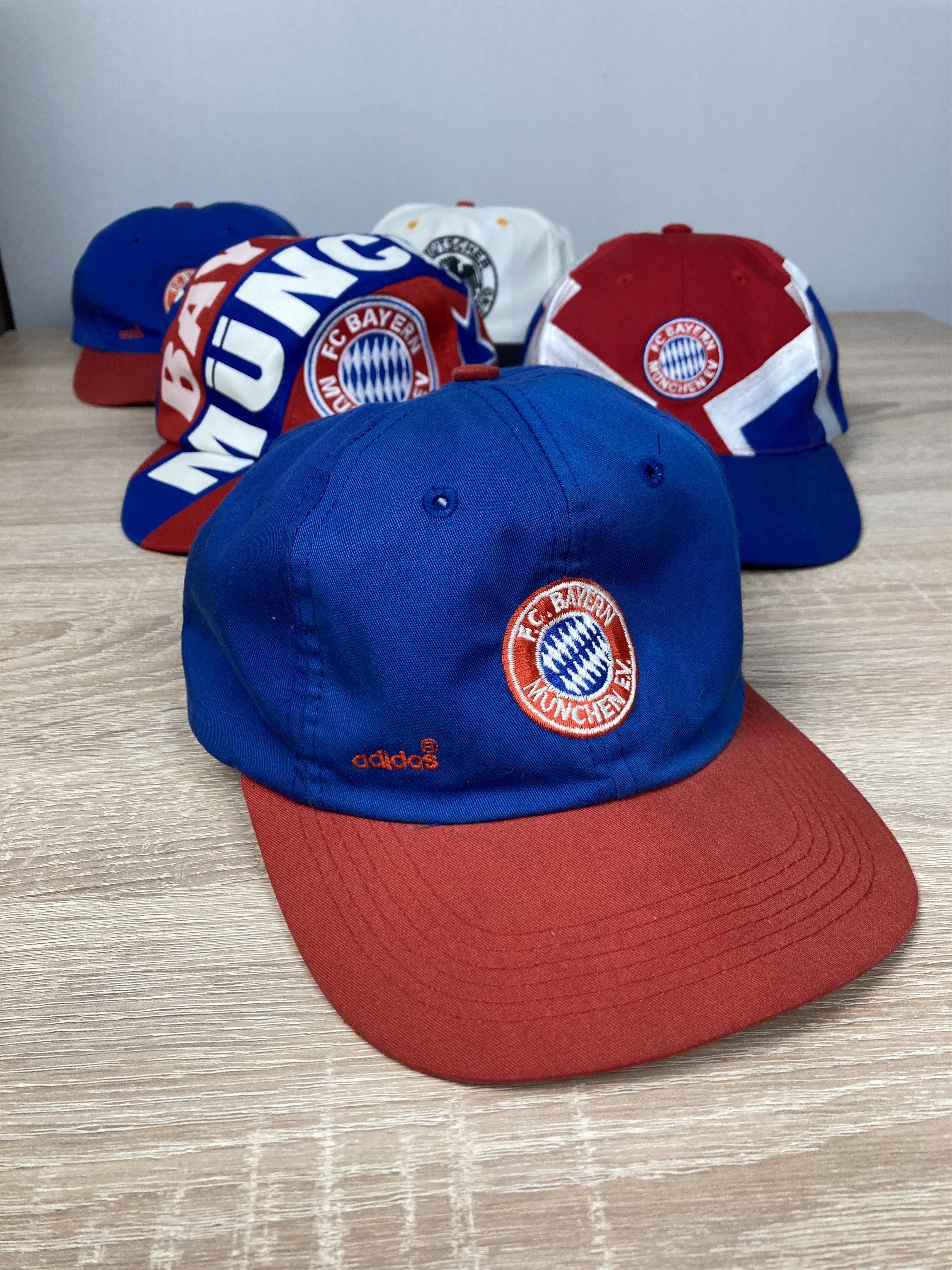 Sports Specialties × Vintage Collection of Caps German Bundesliga Team Bayern Munich 70s+ Size ONE SIZE - 6 Thumbnail
