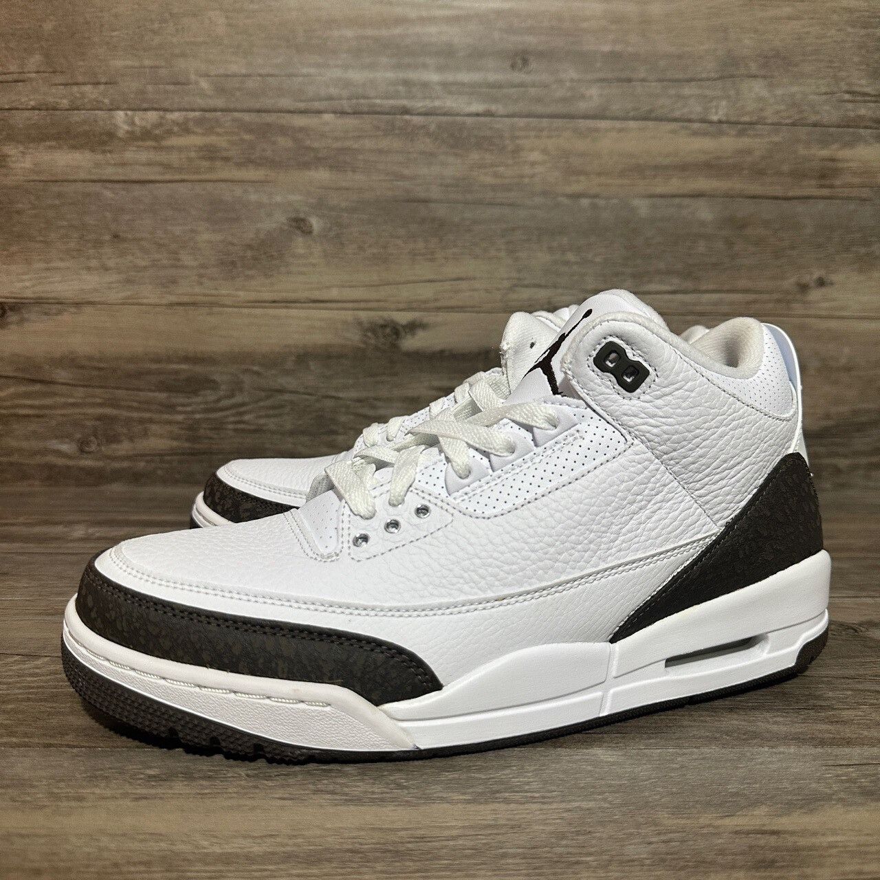 Jordan Brand Air Jordan 3 Mocha 136064-122 Size US 10 / EU 43 - 1 Thumbnail