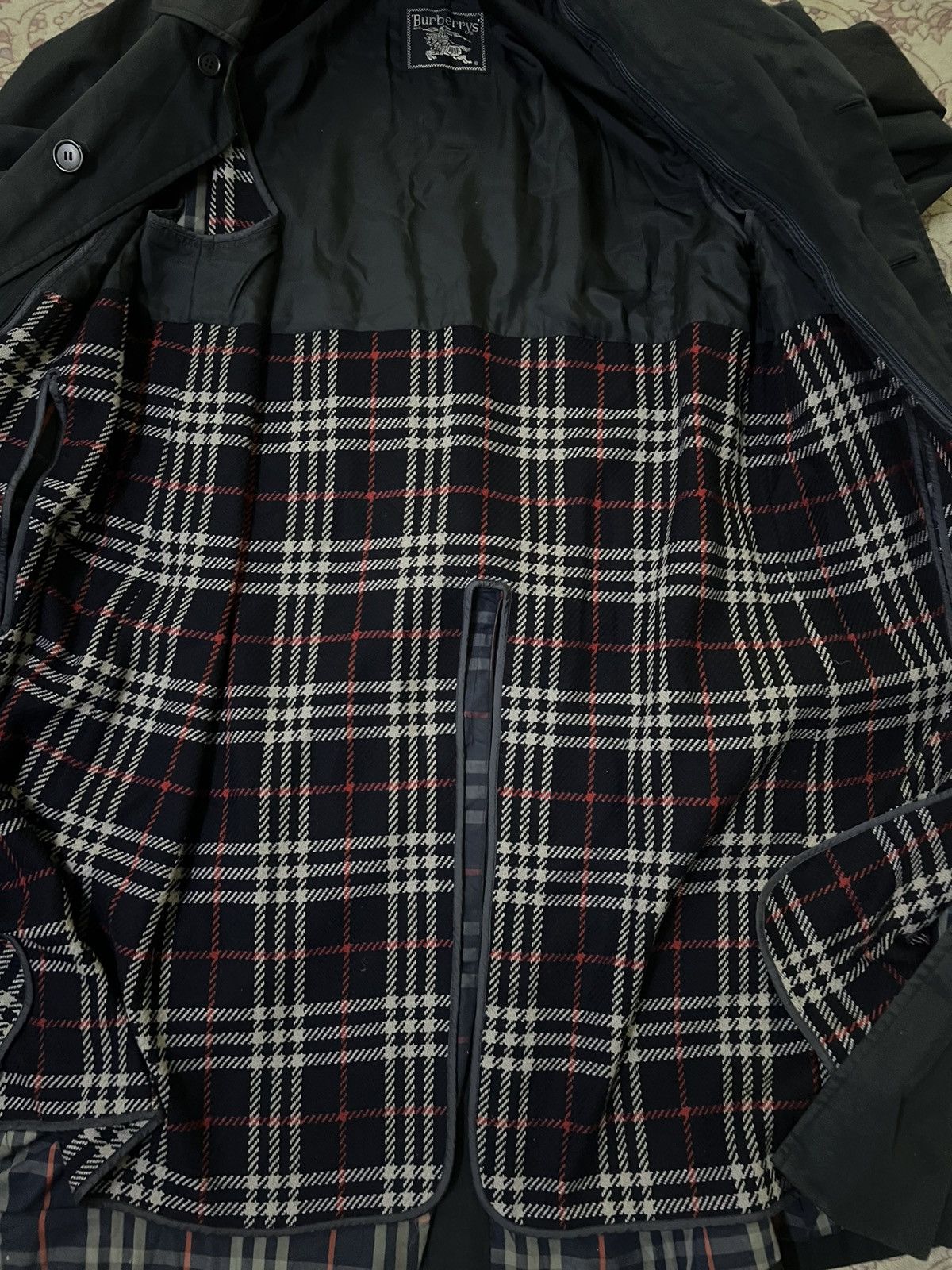 Burberry VINTAGE BURBERRYS'90s ARCHIVE SANYO SHOKAI TRENCH COAT CTK83 Size US XL / EU 56 / 4 - 19 Thumbnail