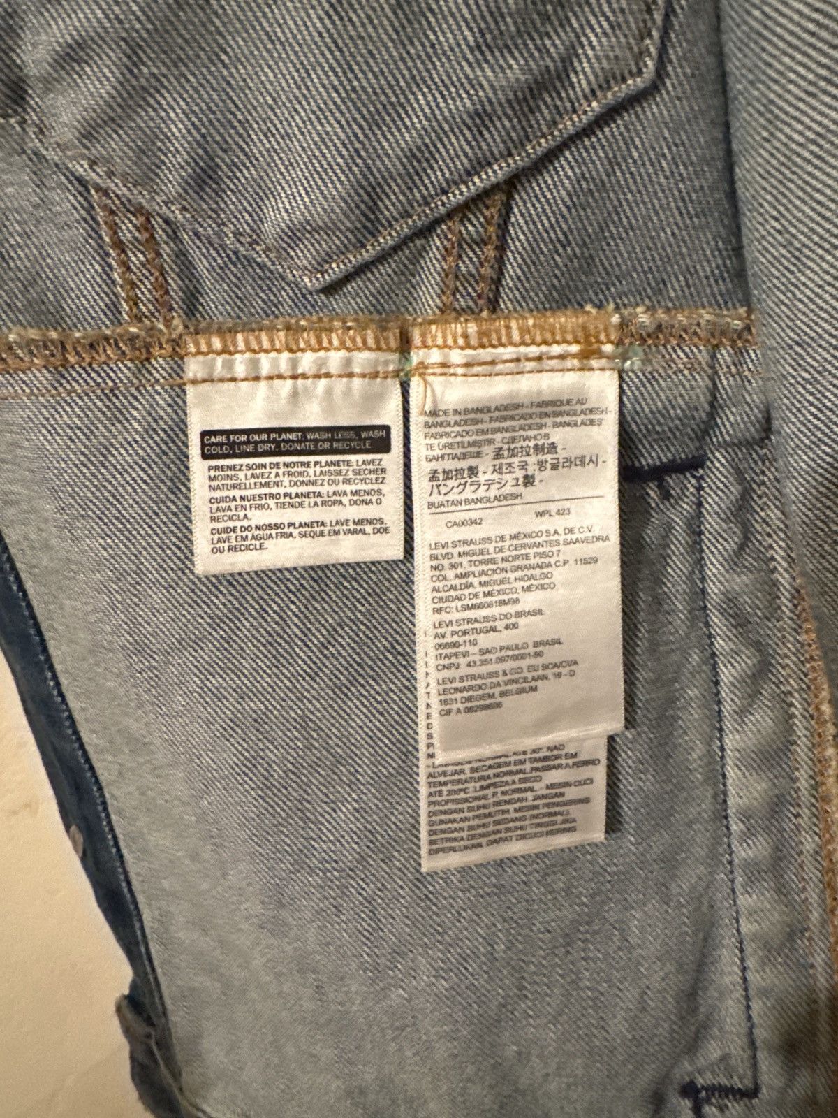 Levi's Levi’s Distressed Denim Trucker Jacket – Vintage Fade Size US S / EU 44-46 / 1 - 5 Thumbnail