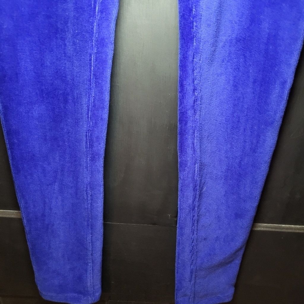 Huf Hue, pants, very soft corduroy, rich blue, nwot Size S Size 27" / US 4 / IT 40 - 4 Thumbnail