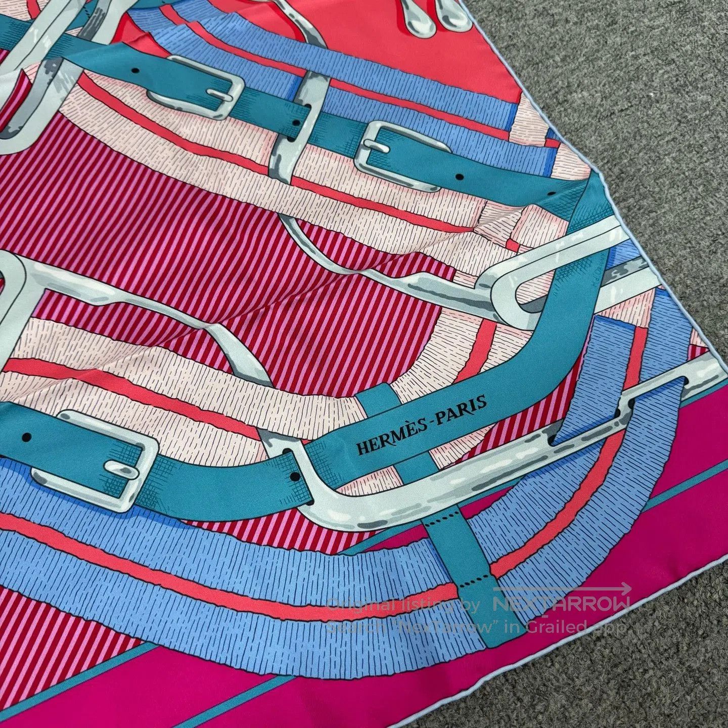 Hermes Hermes Horseshoes and the armature; a silk square scarf| Size ONE SIZE - 3 Thumbnail