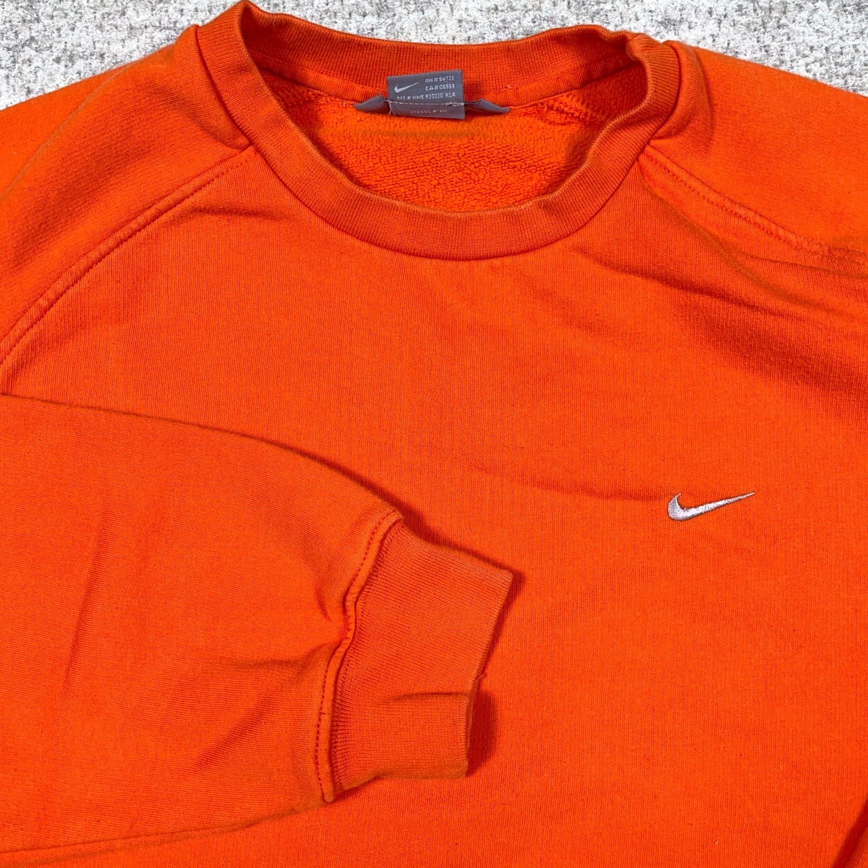 Nike VINTAGE Nike Sweatshirt Men XL Orange Crewneck Pullover 2000s Y2K Sportswear Classic Logo Size US XL / EU 56 / 4 - 2 Thumbnail