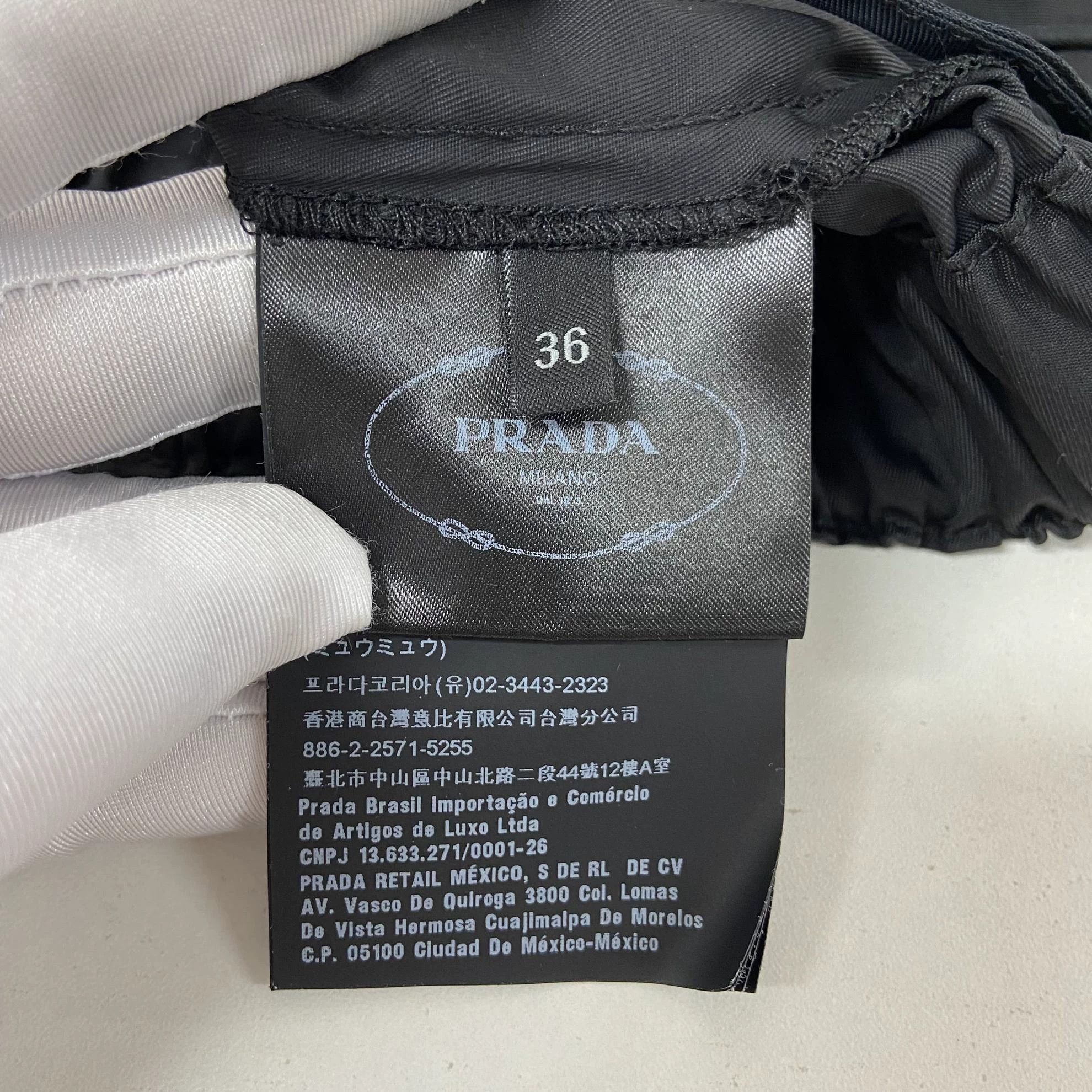 Prada Prada Triangle Logo Black Shorts 36 Size 25" / US 0 / IT 36 - 7 Thumbnail