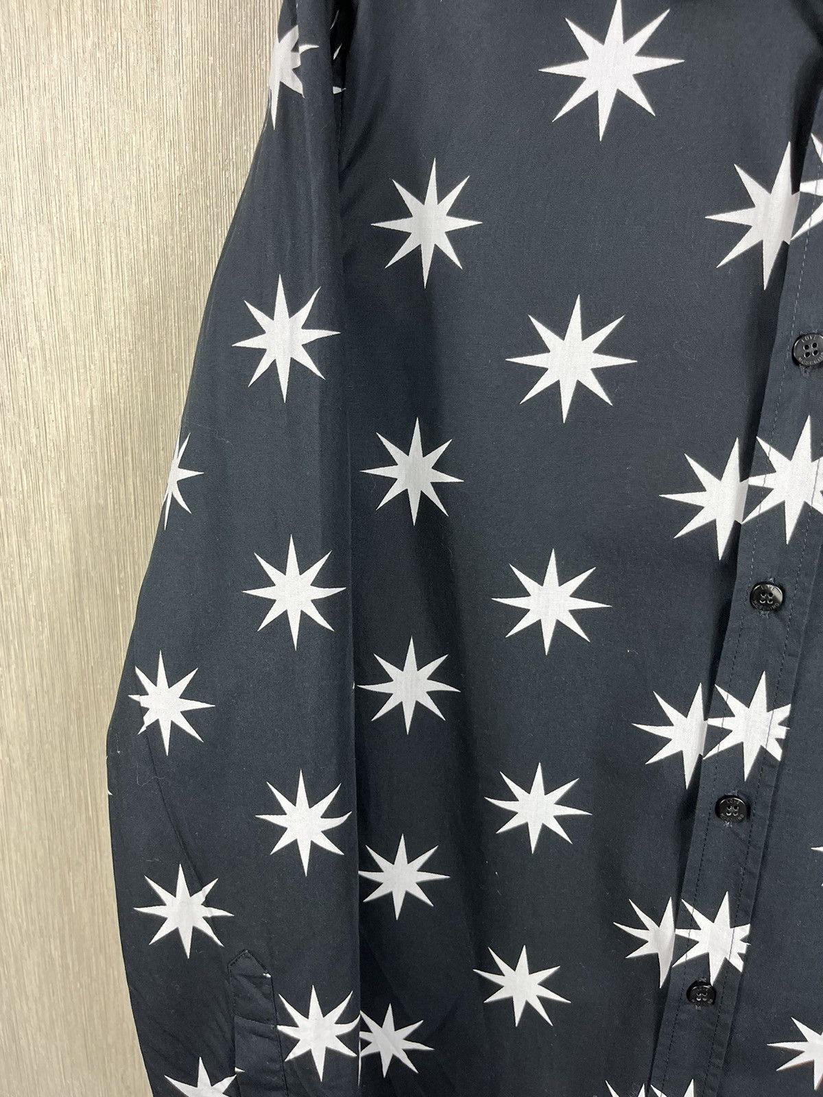 Designer × Moschino Love Moschino white stars monogram art shirt Size US S / EU 44-46 / 1 - 10 Thumbnail