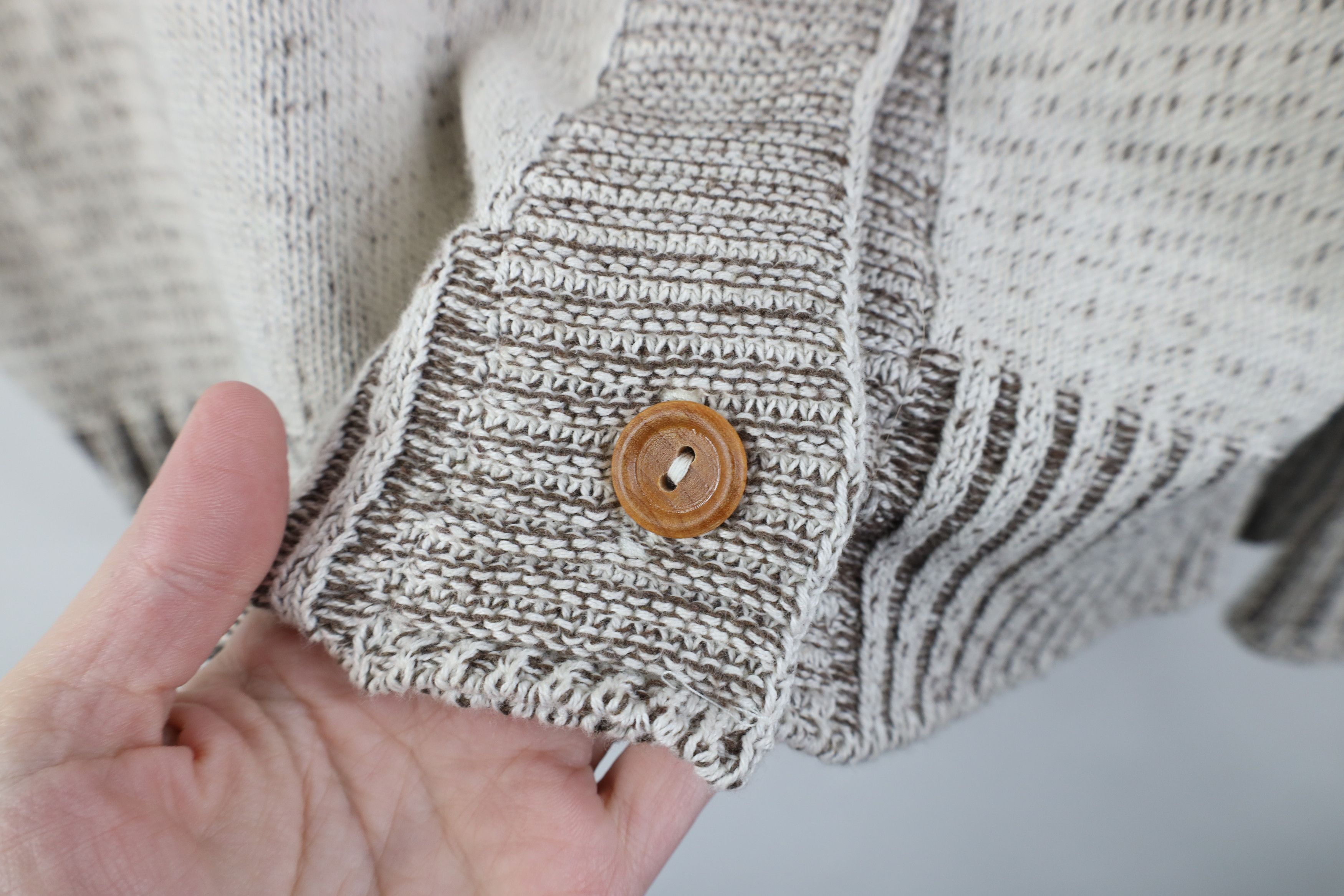 Vintage Vintage 90s Streetwear Elk Knit Hooded Cardigan Sweater USA Size L / US 10 / IT 46 - 4 Thumbnail