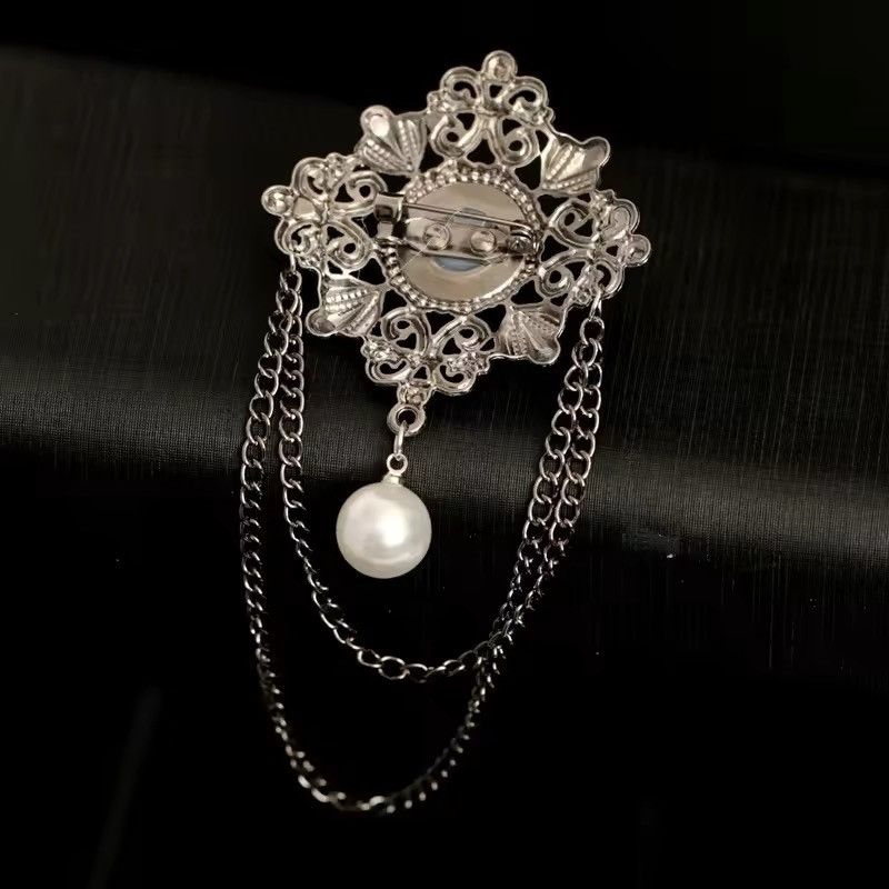 Jewelry Vintage Pearl Chain Suit Chest Pins Size ONE SIZE - 3 Thumbnail