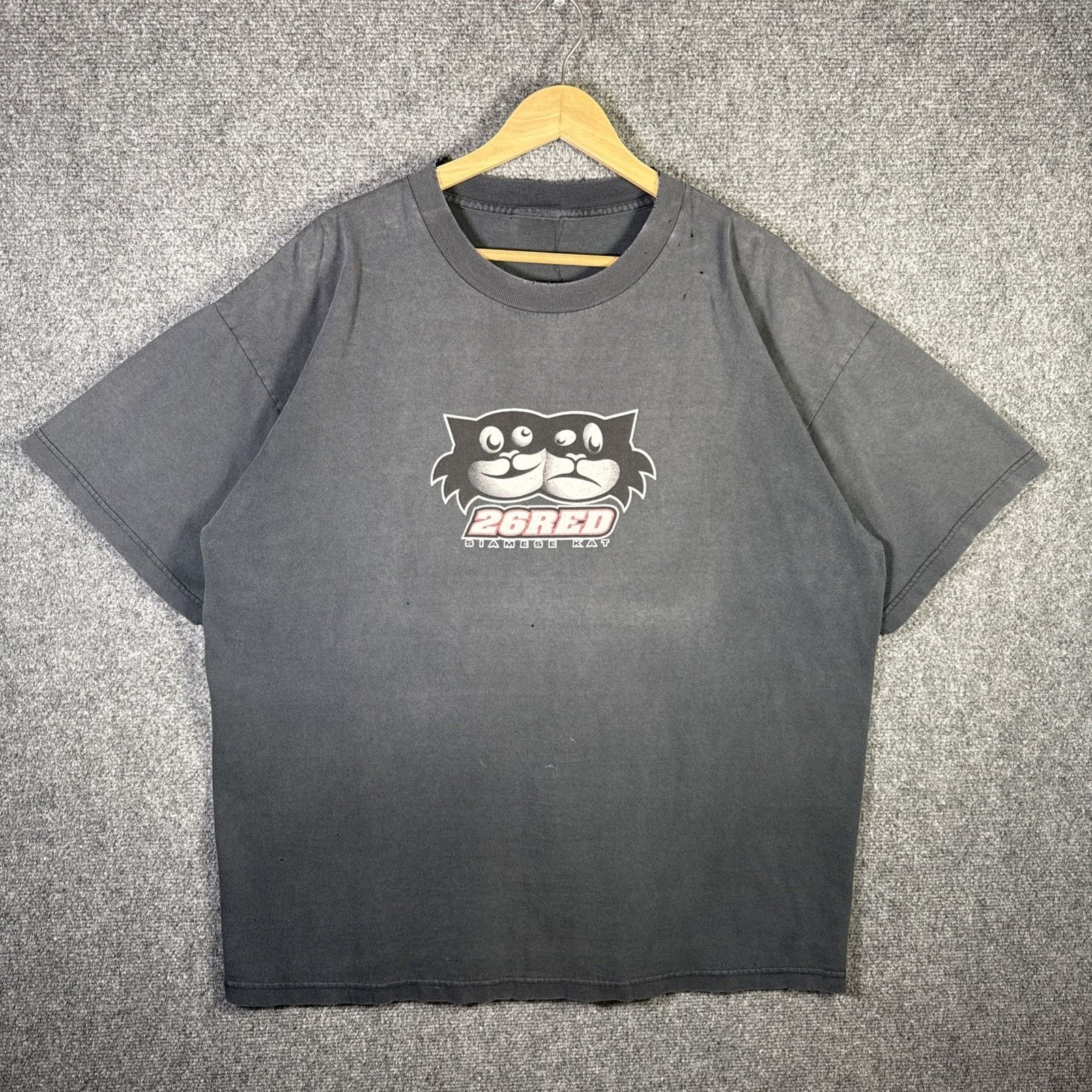 Vintage 26 Red Shirt Mens XL 90s Faded Skate Siamese Cats