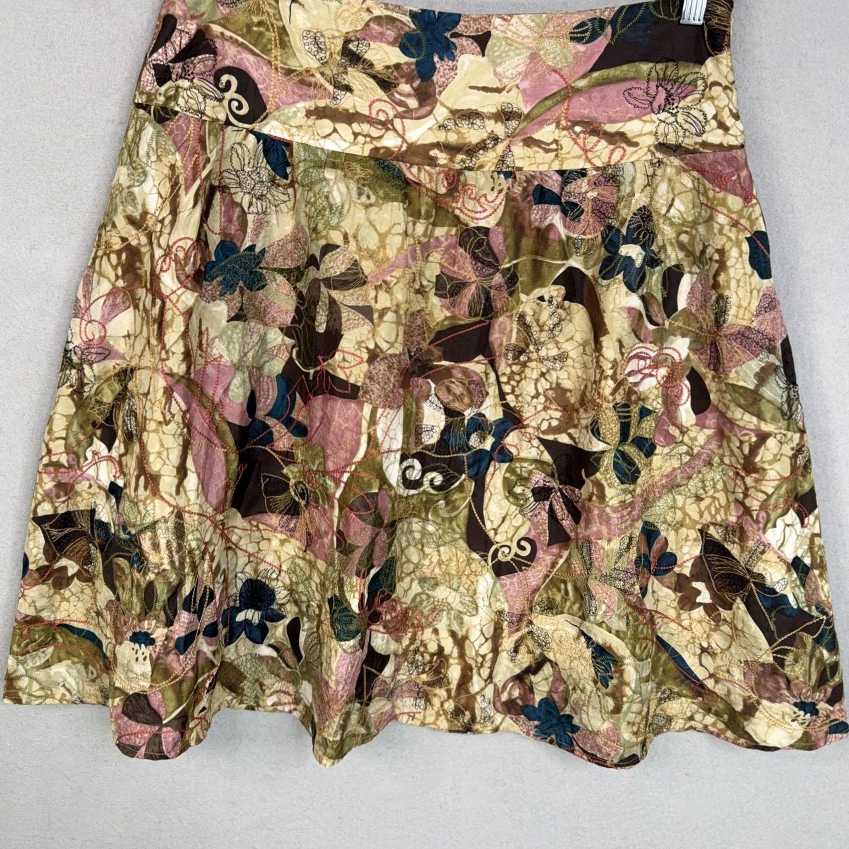 Vintage Chicos Skirt Womens 2.5 L Beige Silk Embroidered Floral Boho Luxury Flowy Size 36" / US 14 / IT 50 - 4 Thumbnail